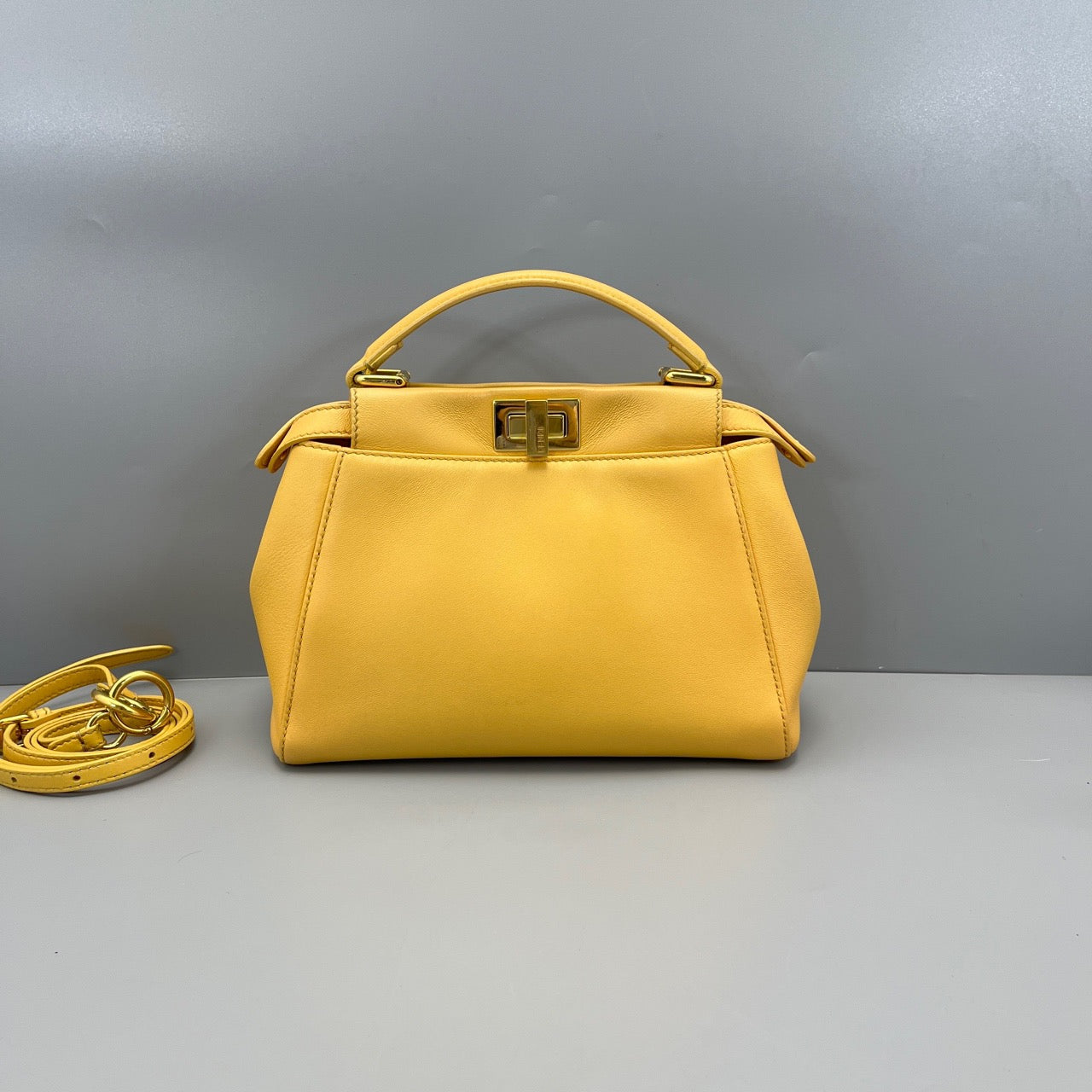 FENDI<br>hand bag