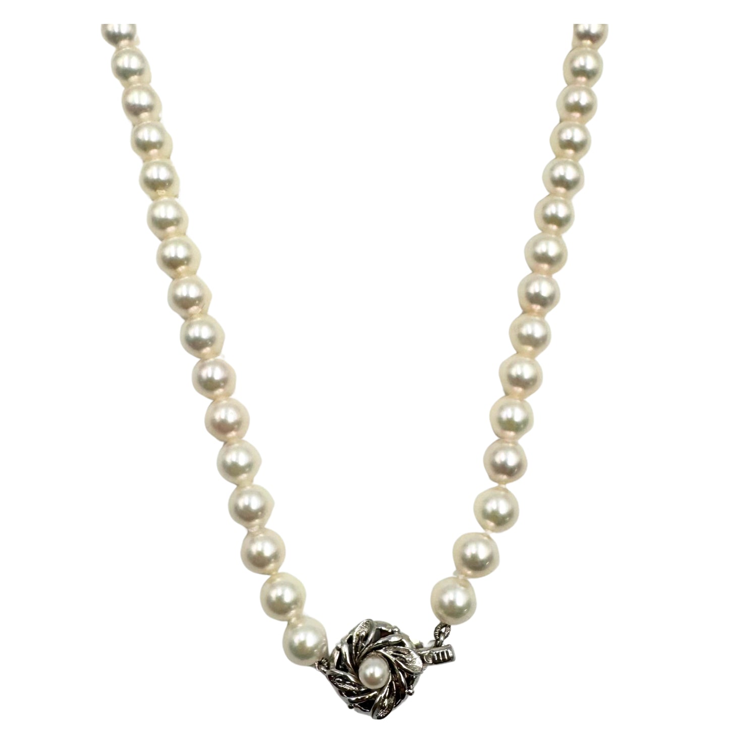 No Brand <br> SV Pearl Necklace