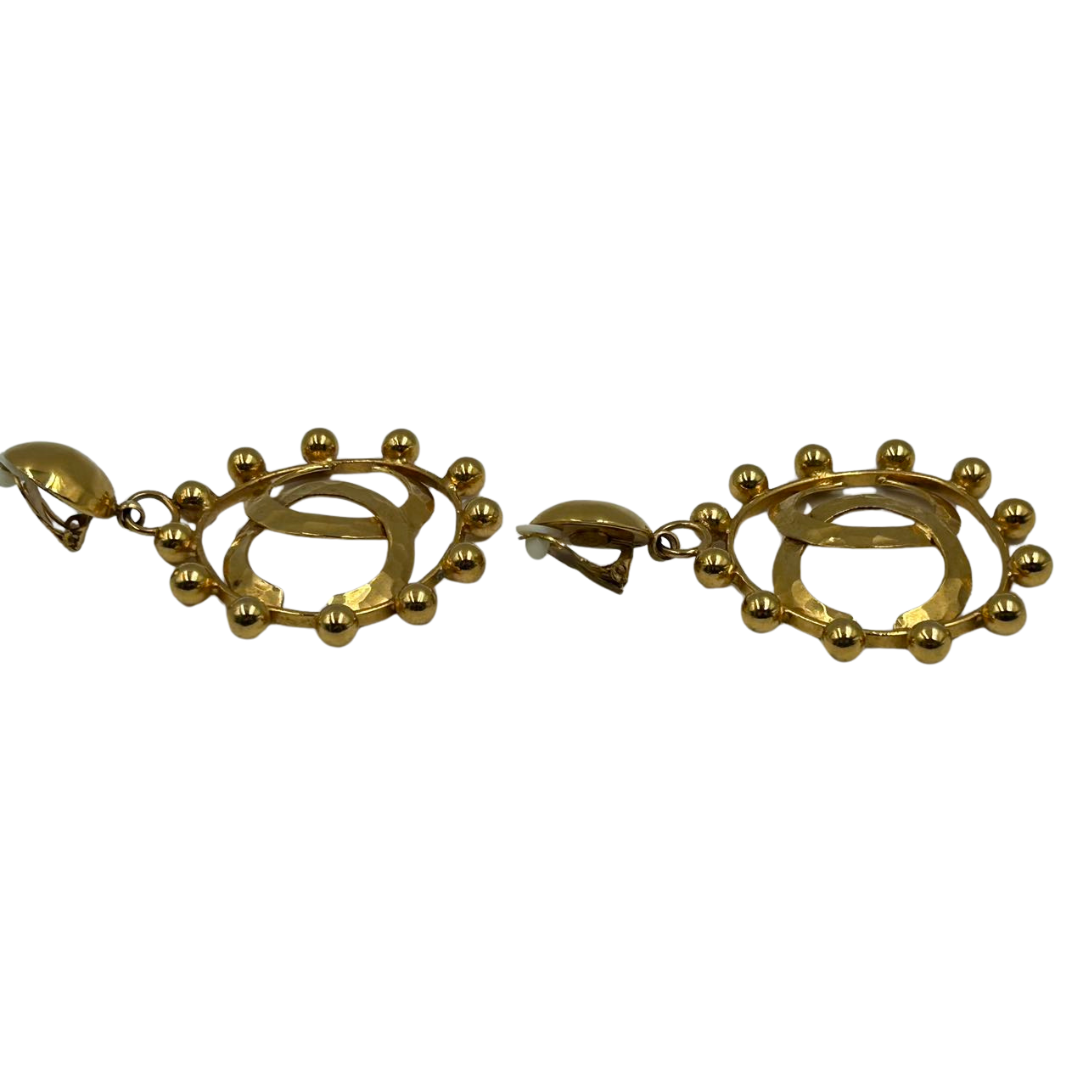 CHANEL<br>Gold Dangle Earrings Clip-On 25