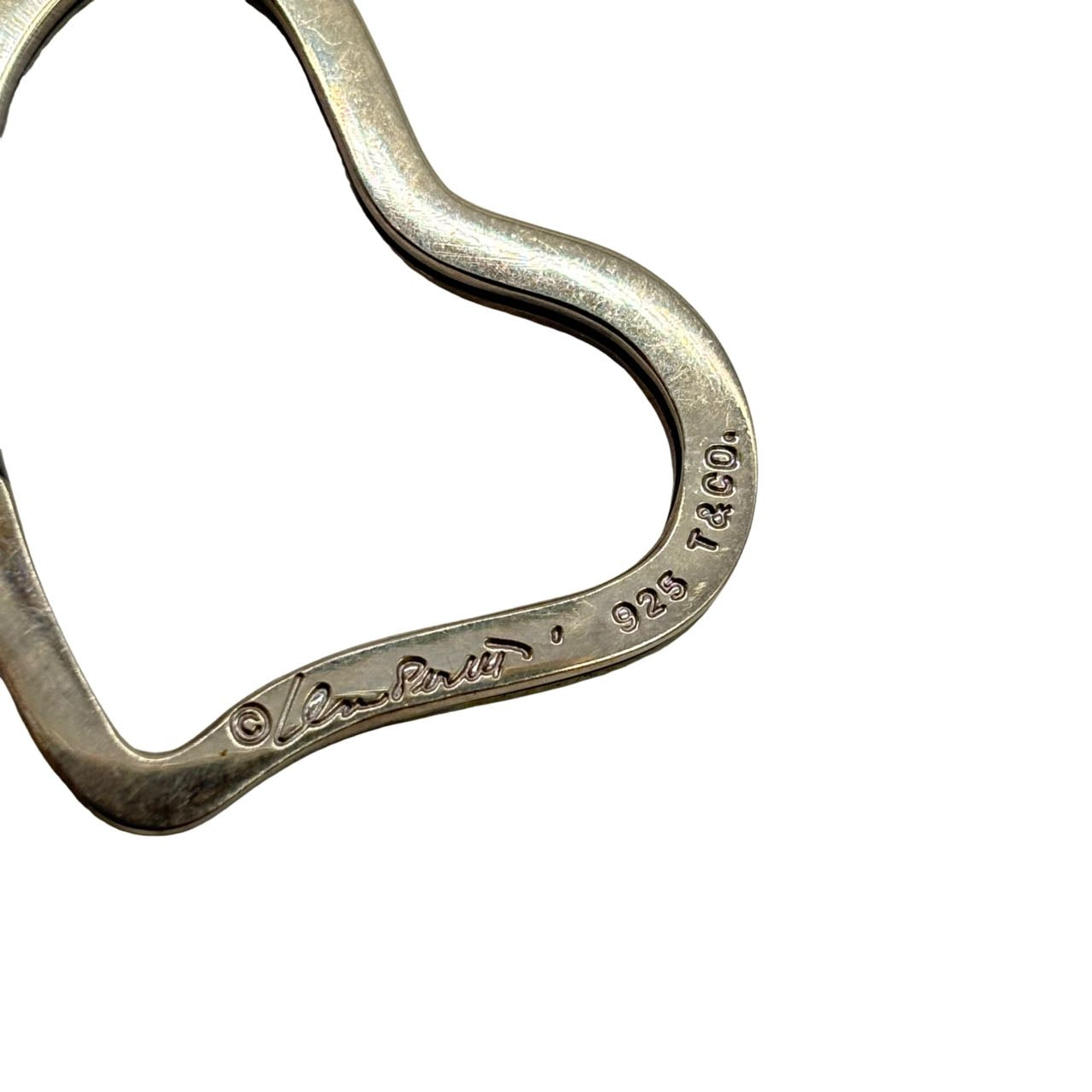 TIFFANY & Co. <br> Open Heart Key Charm