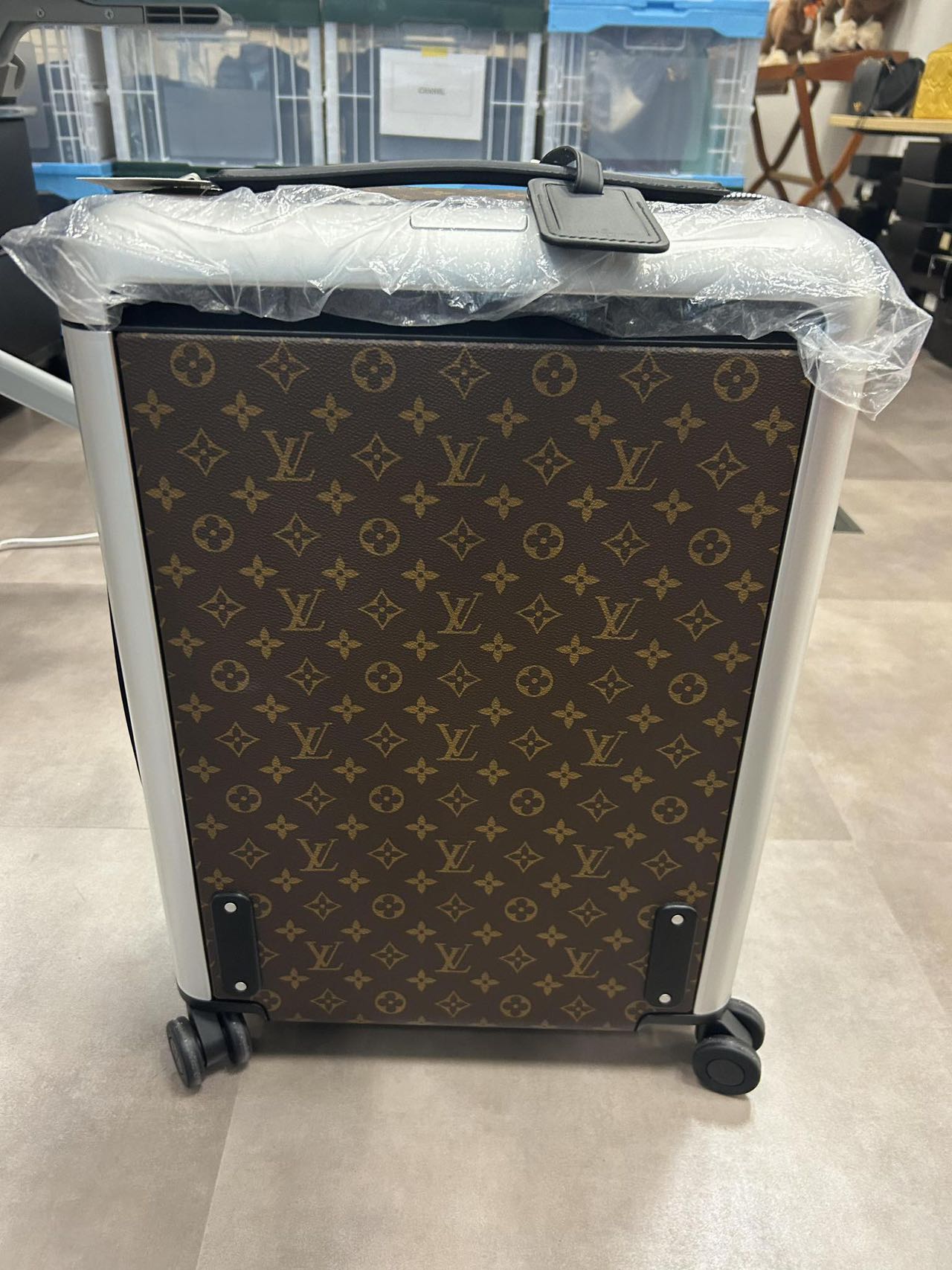 LOUIS VUITTON<br>Trunk