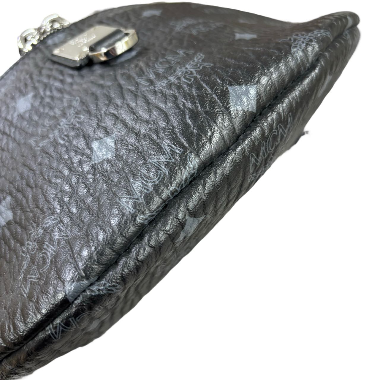 MCM<br> Petit sac banane Visetos Fursten