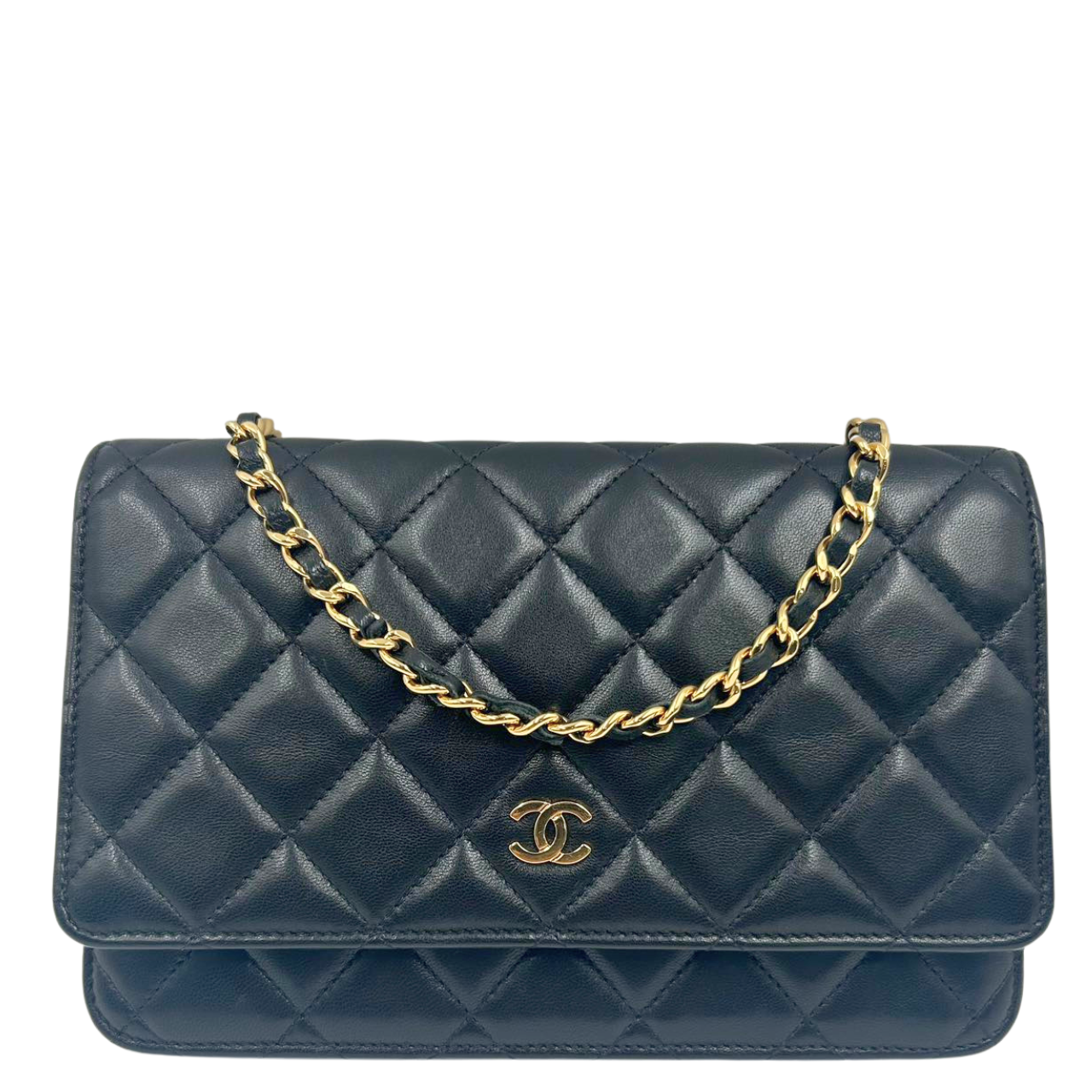 CHANEL<br> Matelassé-Geldbörse mit Kette 18