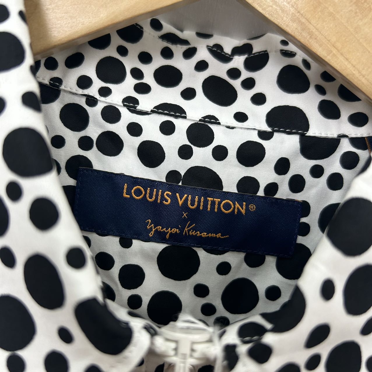 LOUIS VUITTON<br> Yayoi Kusama – Gepunktete Jacke mit Reißverschluss