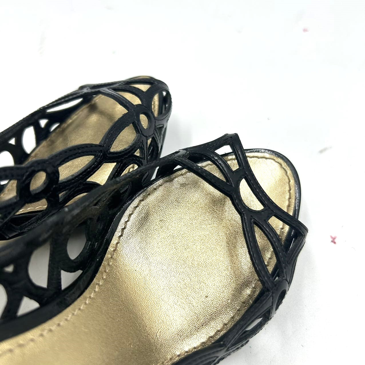 LOUIS VUITTON<br>Patent Leather Strappy Sandals