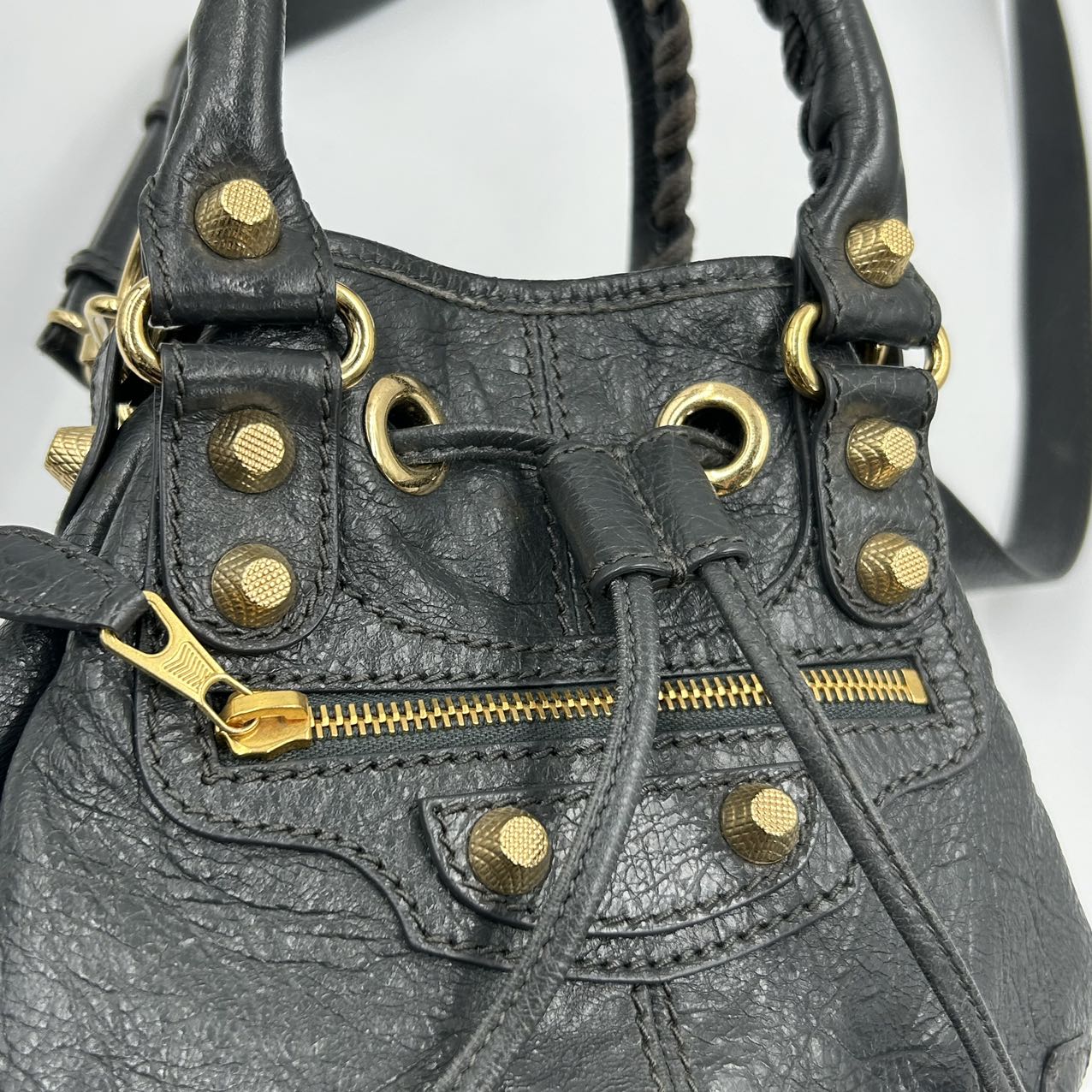 BALENCIAGA<br> Mini Pon Pon Grau