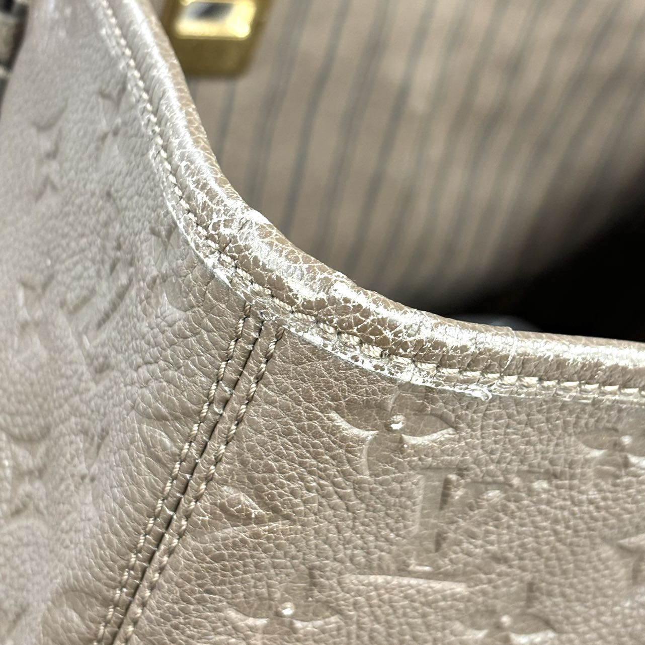 LOUIS VUITTON <br> Monogram Empreinte Citadine