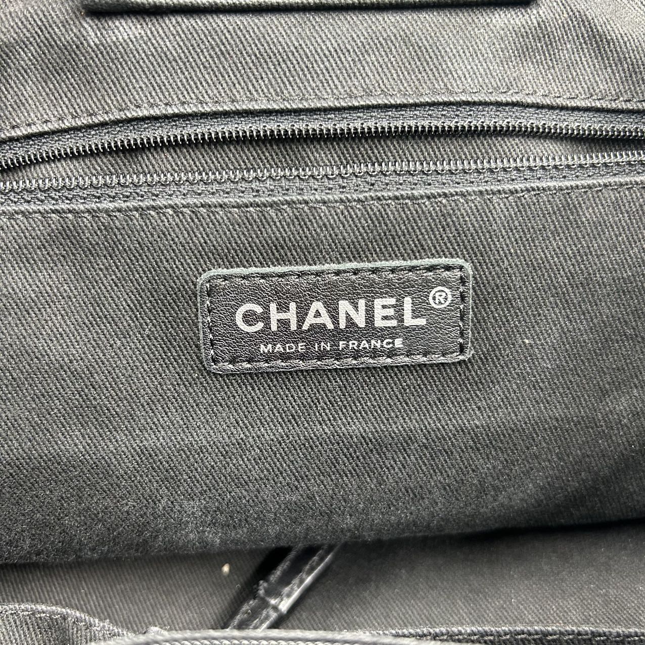 CHANEL<br>V Stitch Canvas Calfskin Bag