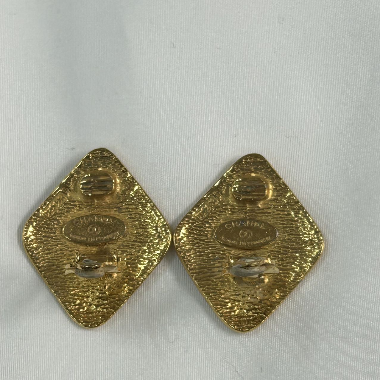 CHANEL<br> Logo Earrings Gold