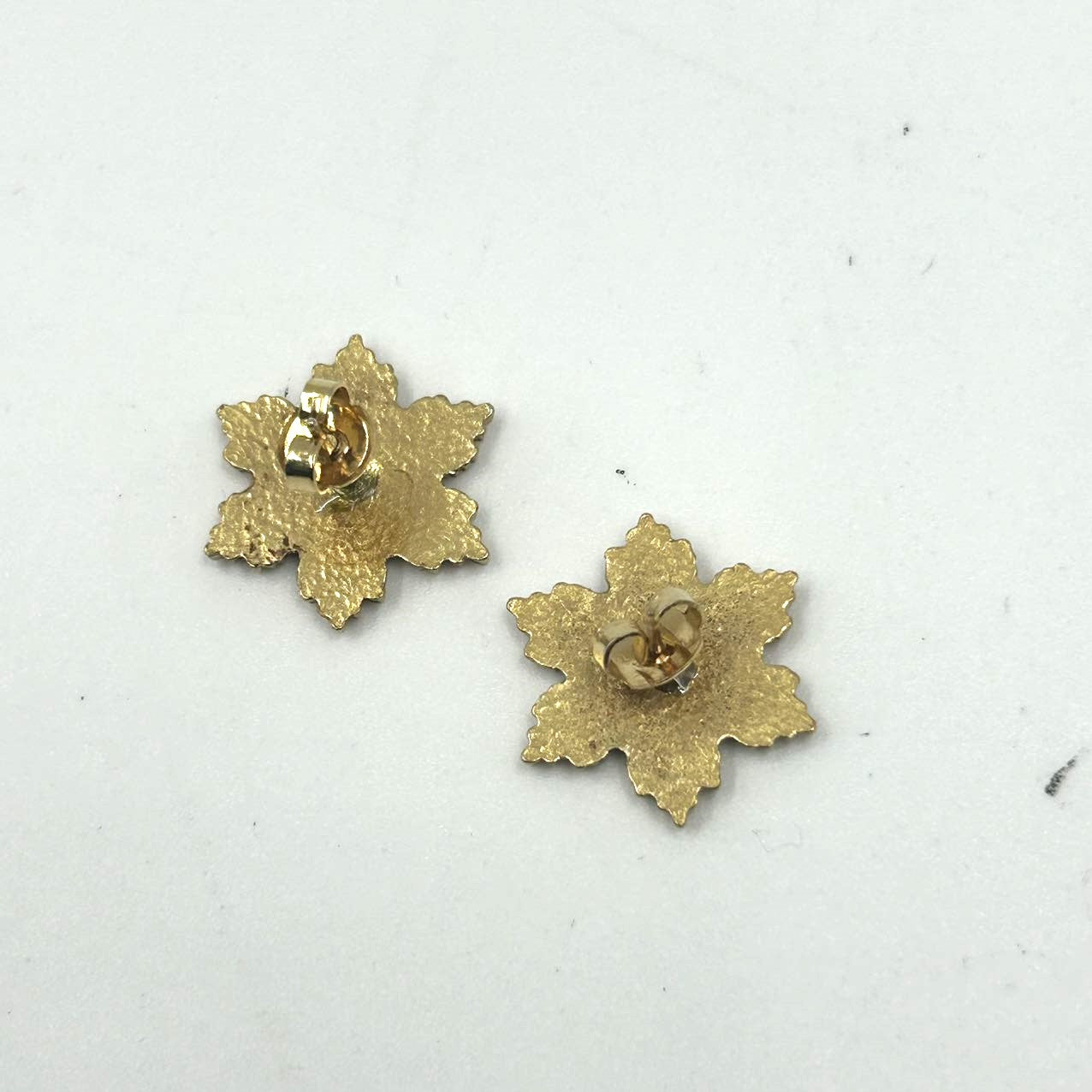 CHANEL<br>Snowflake Pierce Gold