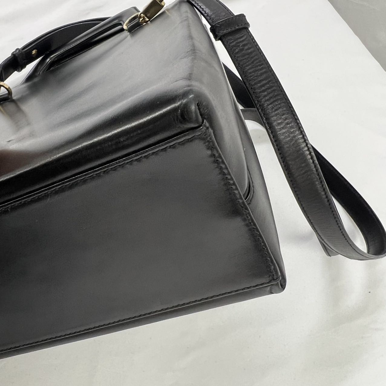 FERRAGAMO<br> Gancini 2WAY Handtasche Leder Schwarz