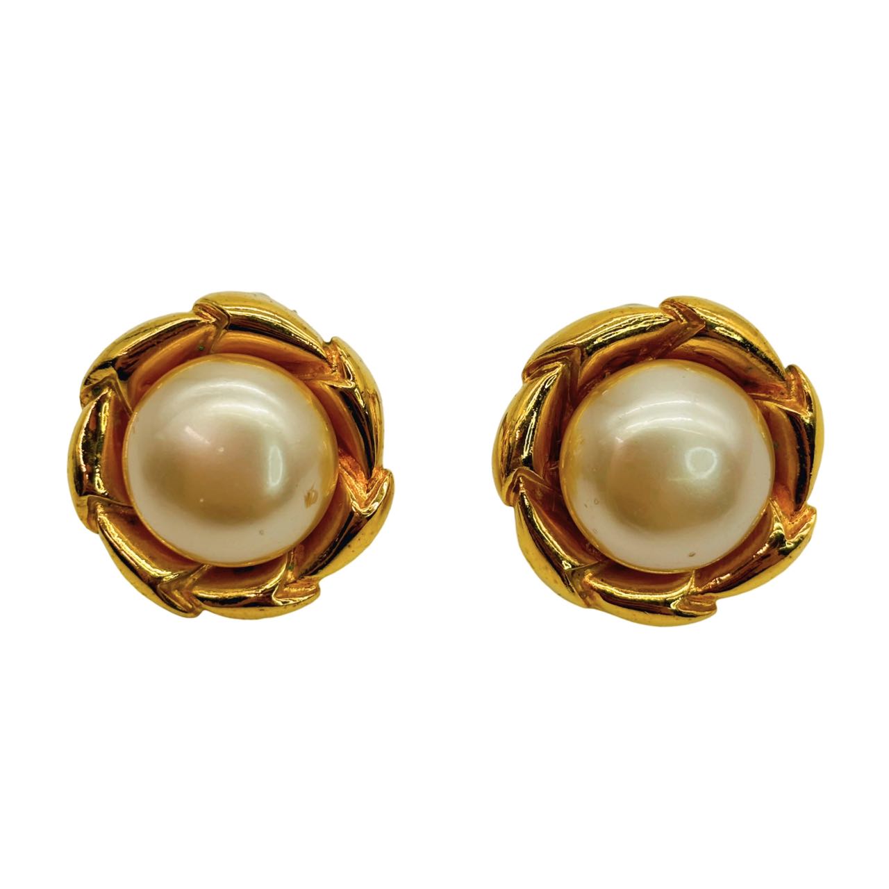 CHANEL <br> Pearl Earrings Gold