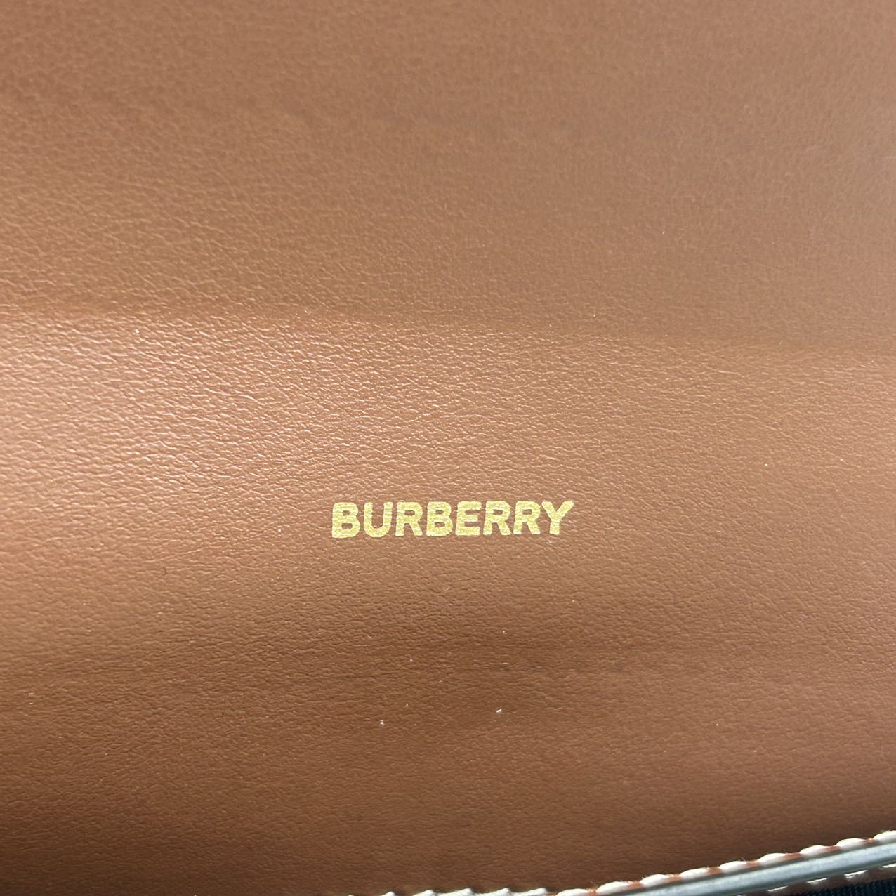 BURBERRY<br>Check and Leather Long Wallet 8057973