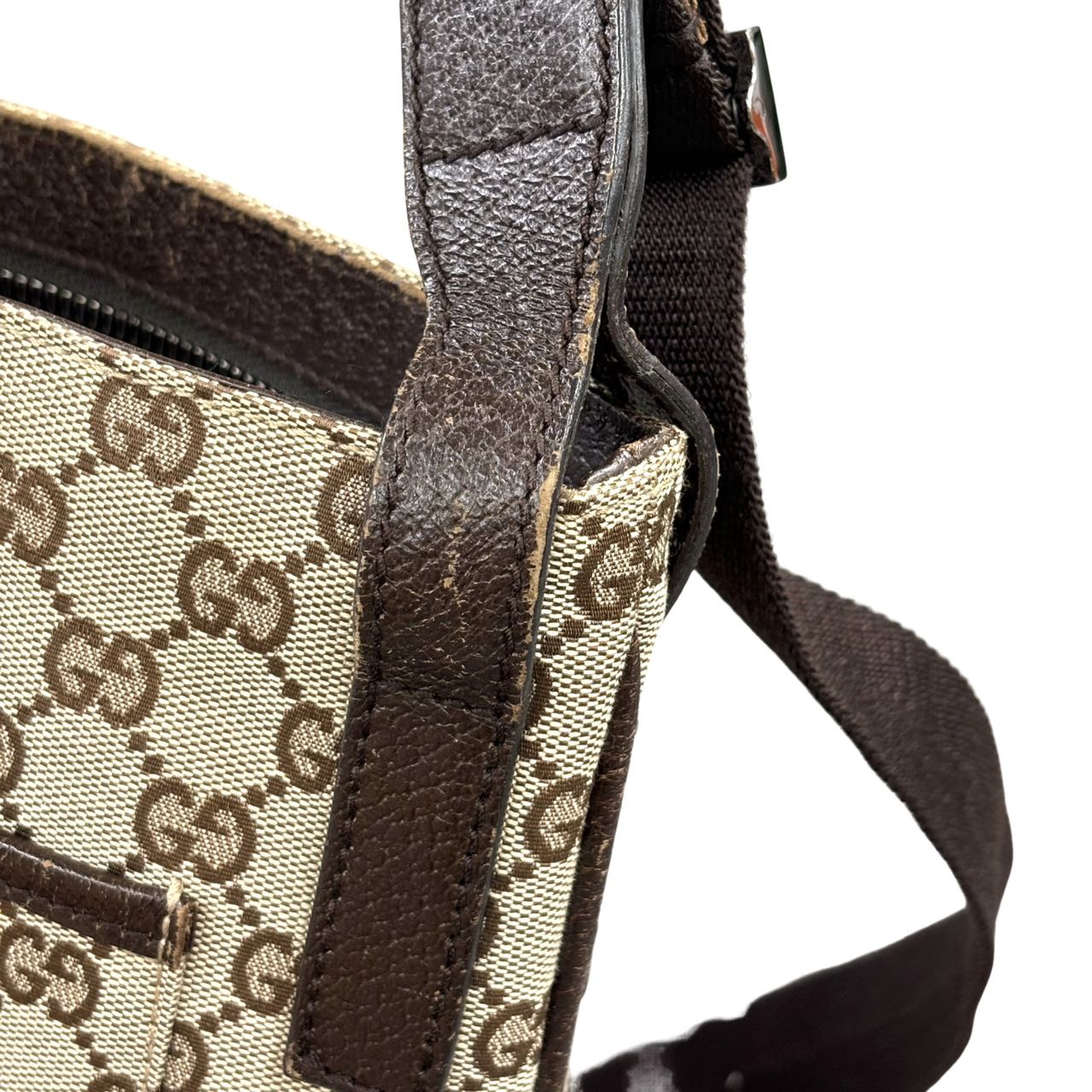 GUCCI<br> Sac messager plat