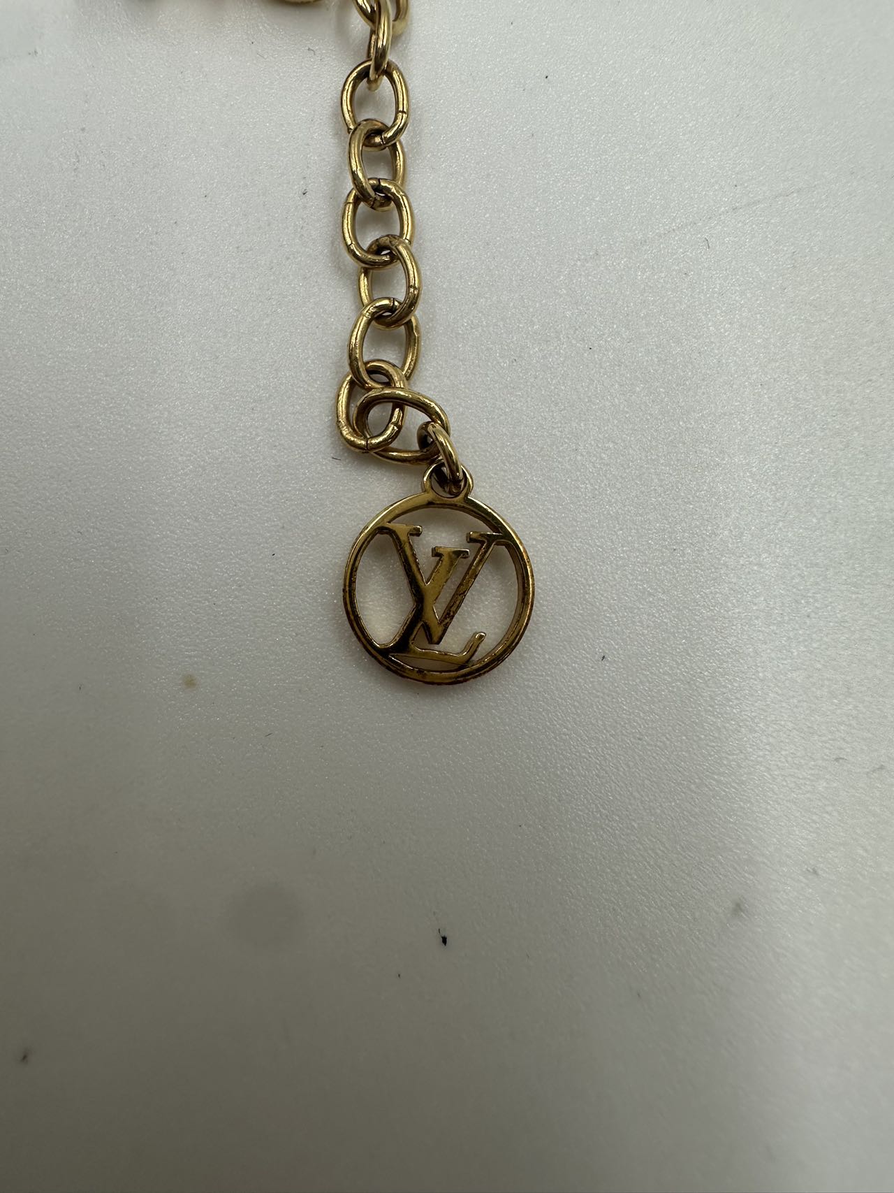 LOUIS VUITTON<br> Initial Necklace