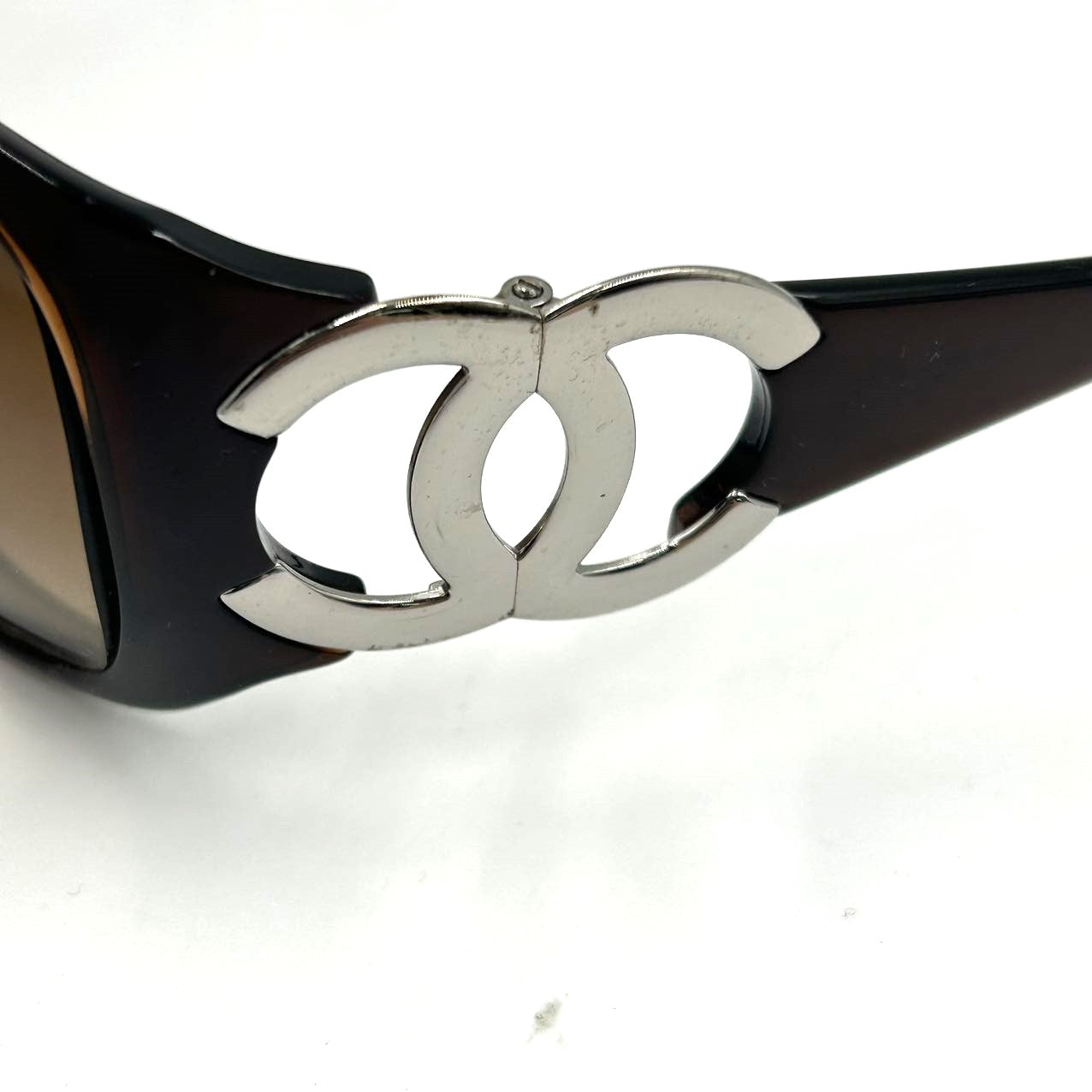 CHANEL<br>Co Co Mark Sunglasses