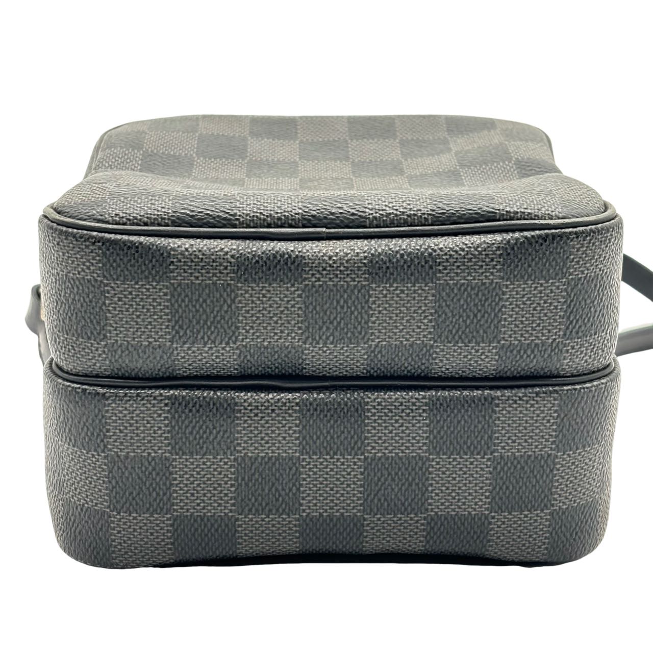 LOUIS VUITTON <br> Damier Graphite Rem Bag