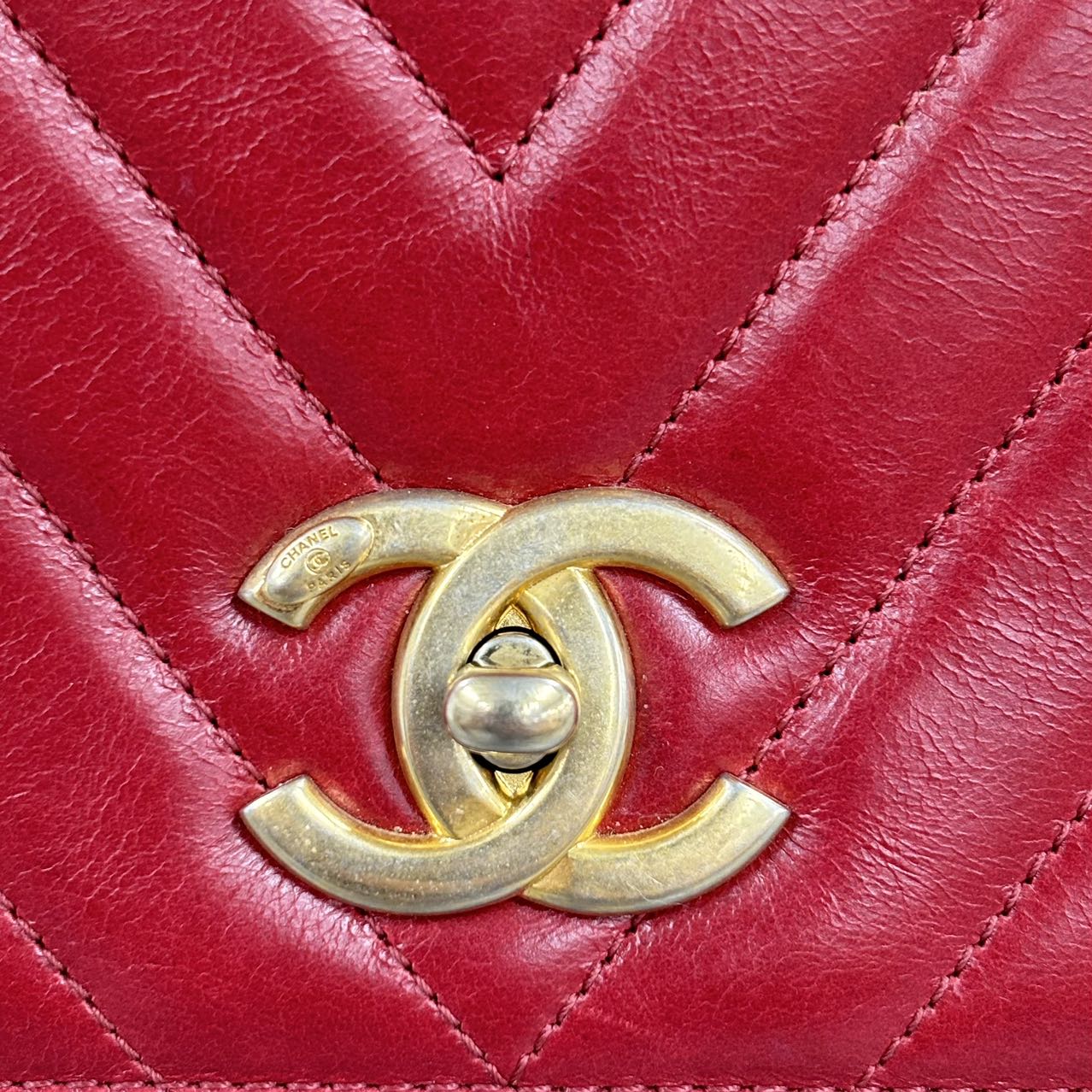 CHANEL<br> Sac 2 voies Coco Handle Chevron