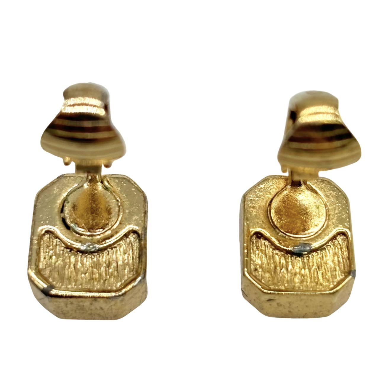 CHRISTIAN DIOR<br> Des boucles d'oreilles