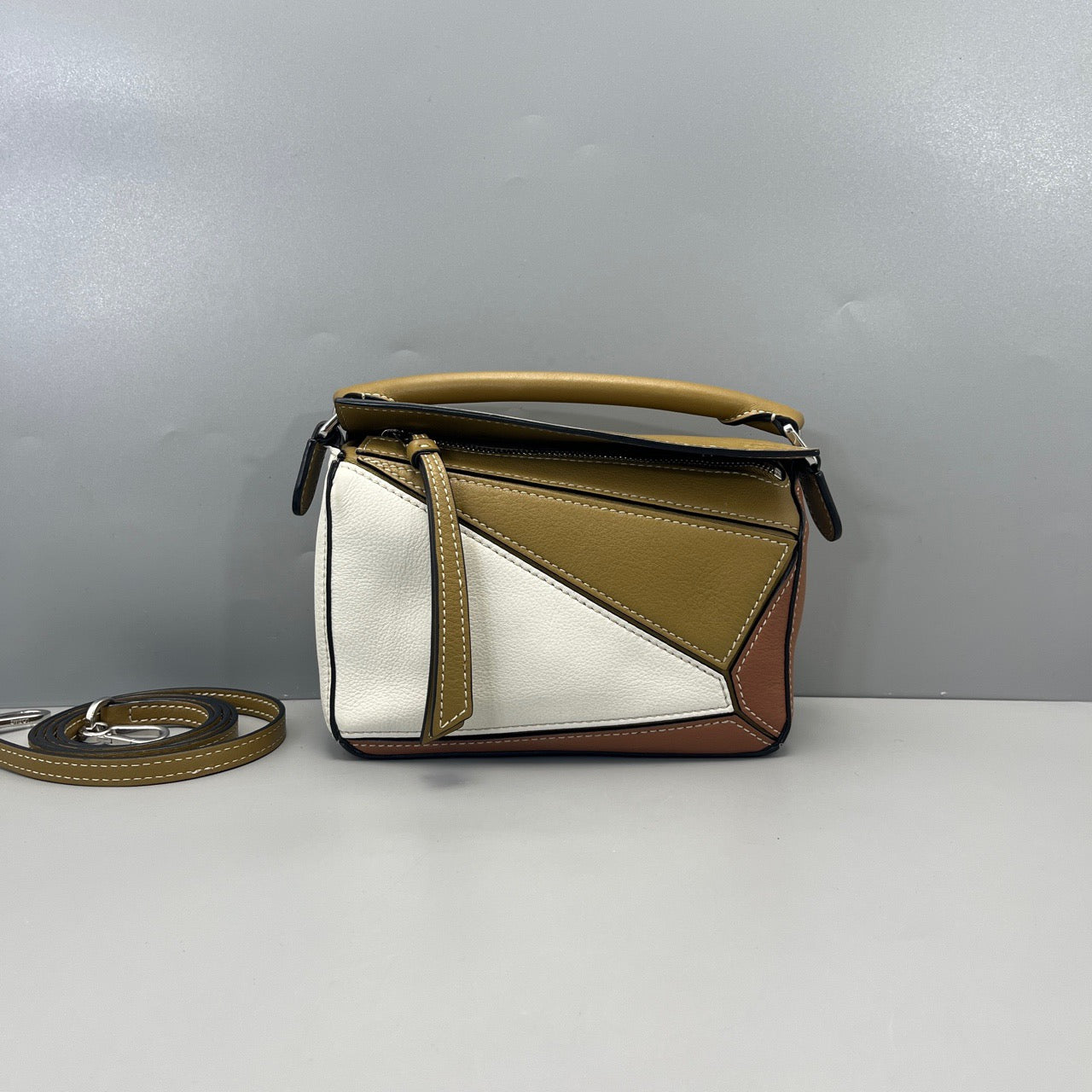 LOEWE<br>Shoulder Bag