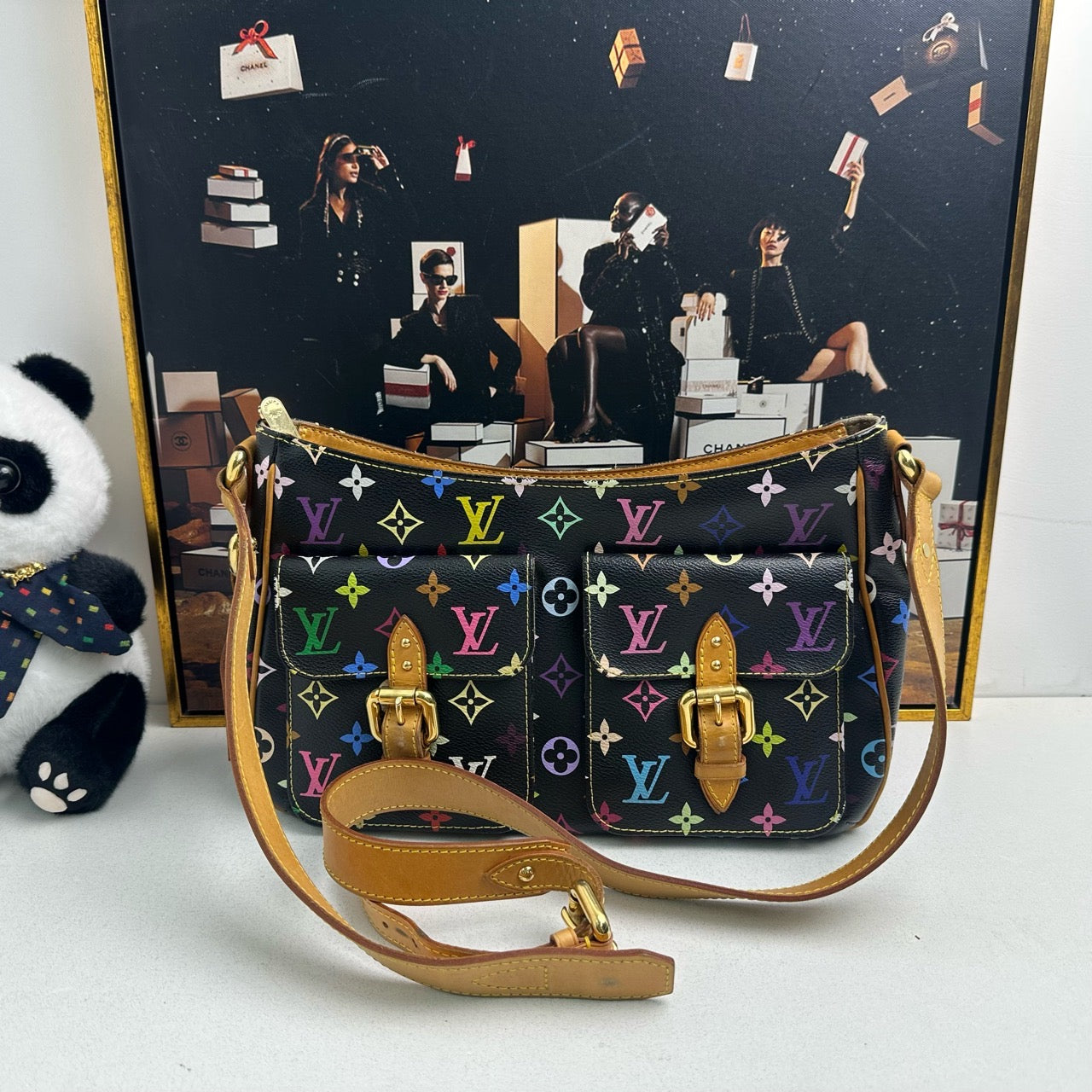 LOUIS VUITTON<br>Crossbody Bag