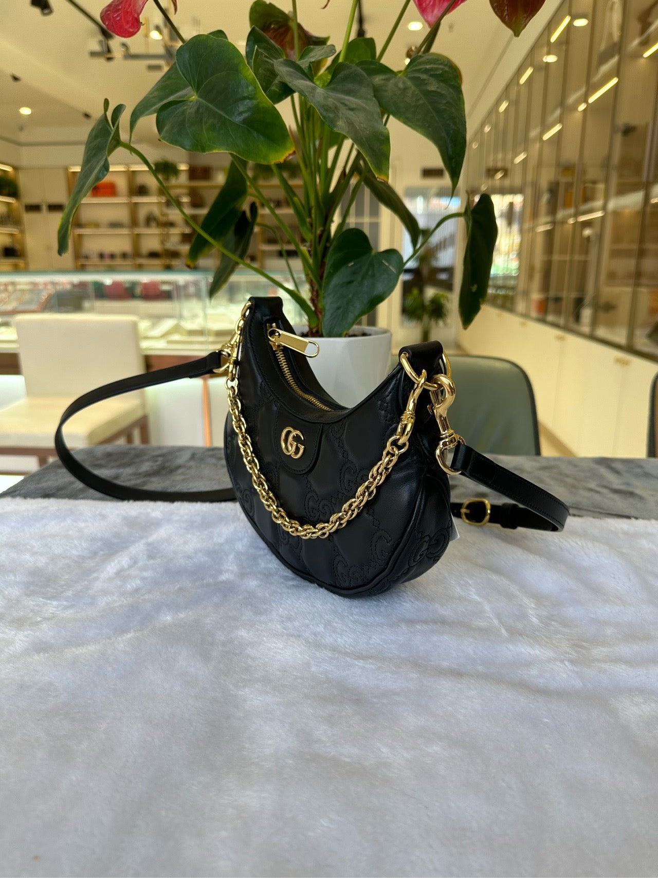 GUCCI<br>Shoulder Bag