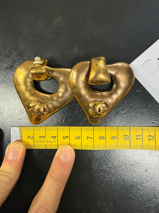 Your  select chanel eyerrings