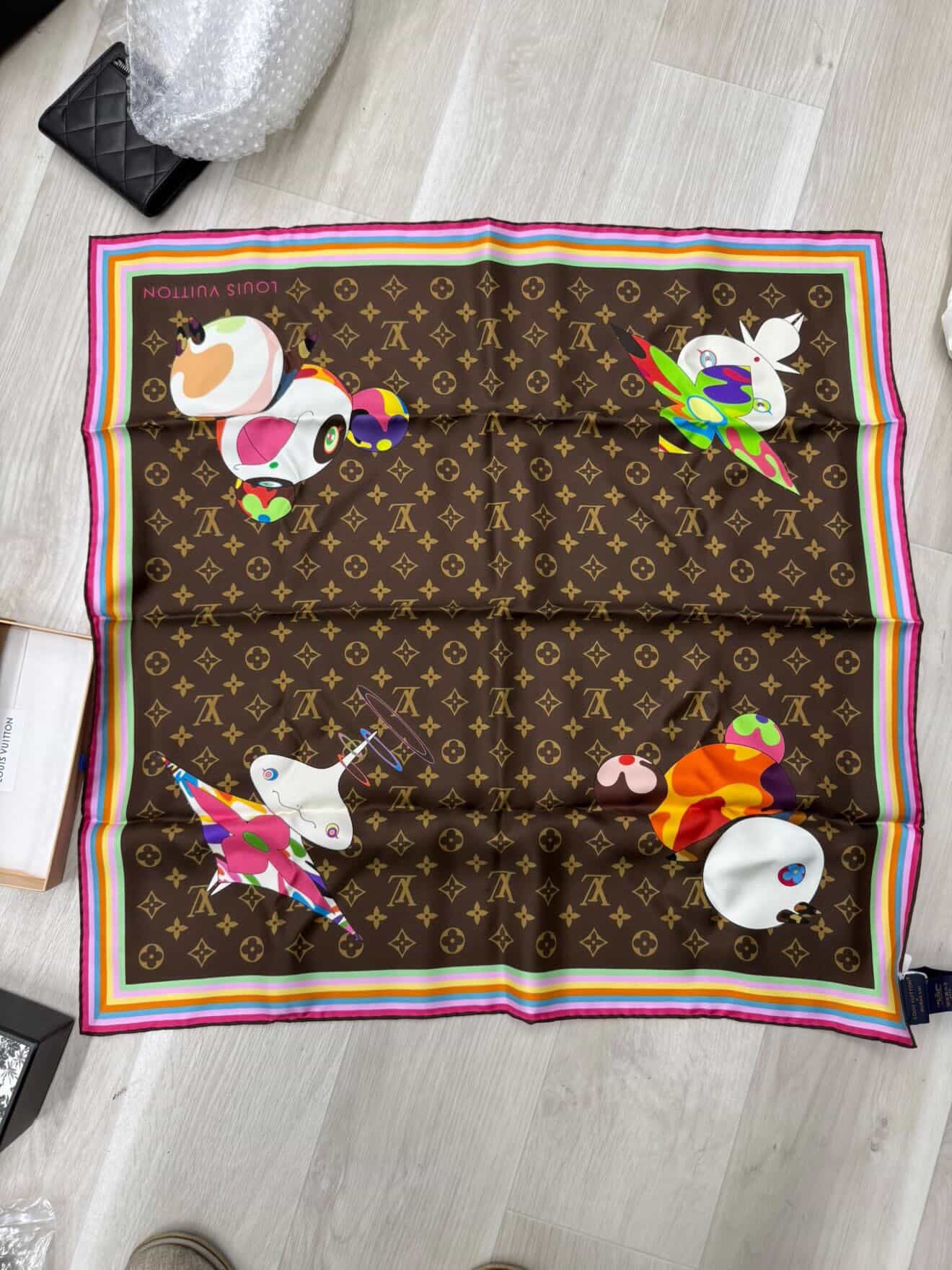 your murakami scarf