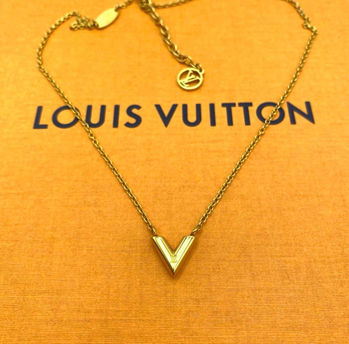 Louis Vuitton Essential V Necklace