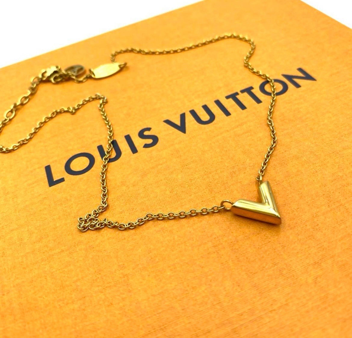 Louis Vuitton Essential V Necklace