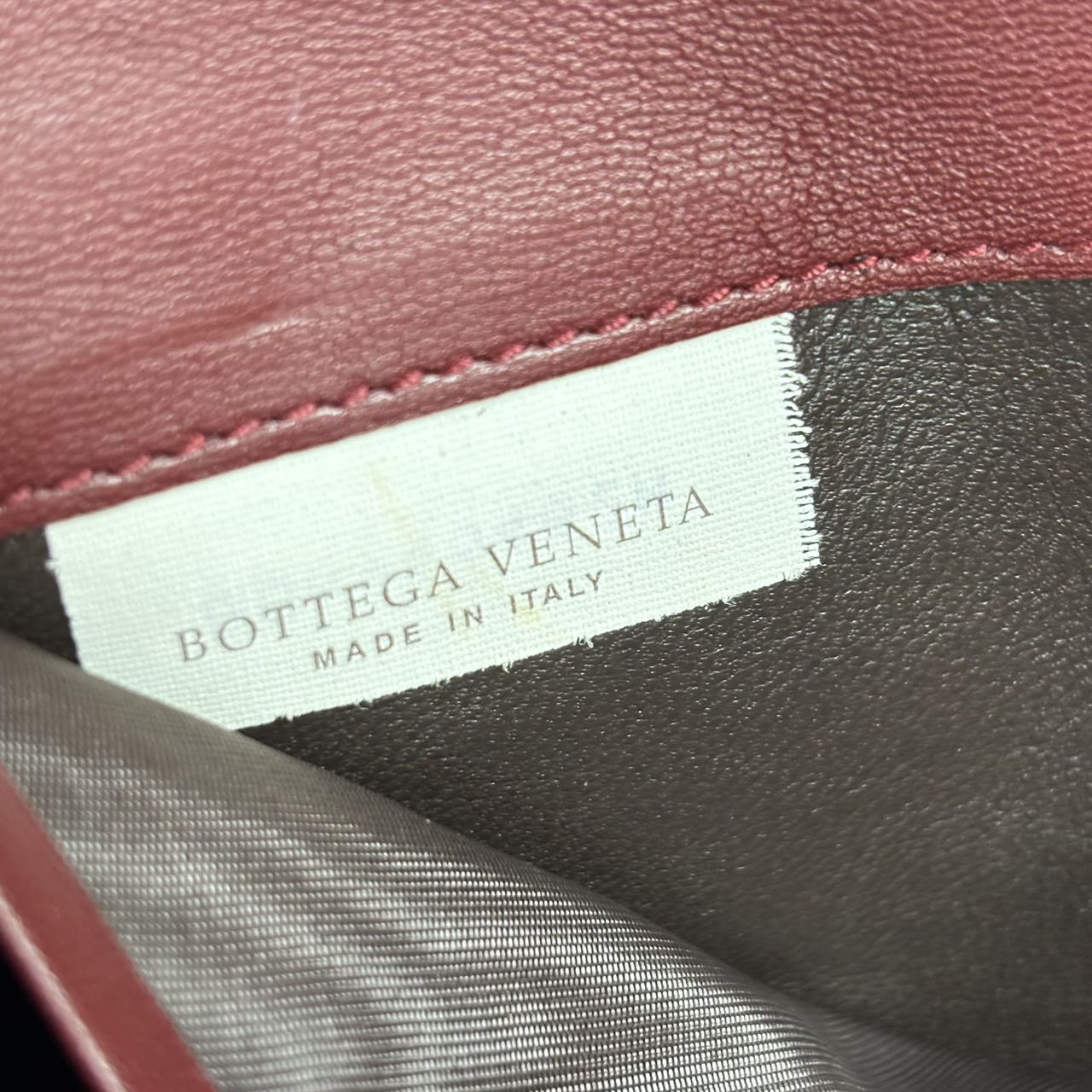 BOTTEGA VENETA<br> Rundes Intrecciato-Portemonnaie mit Reißverschluss