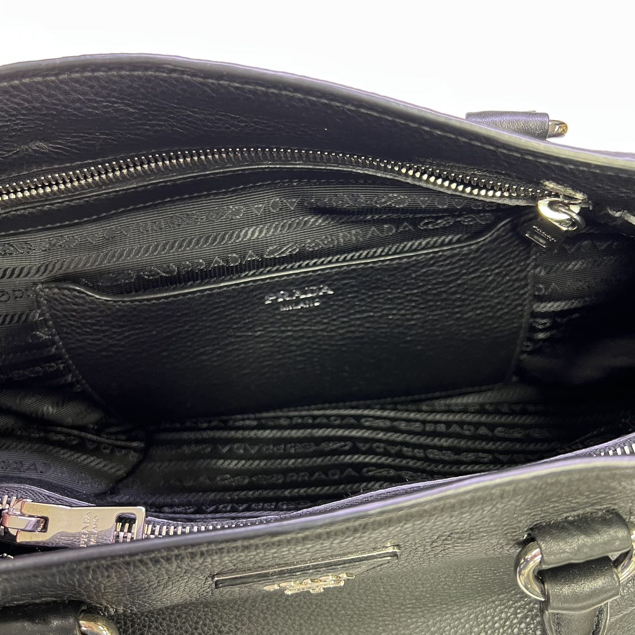 PRADA<br> 2-Wege-Handtasche aus Leder