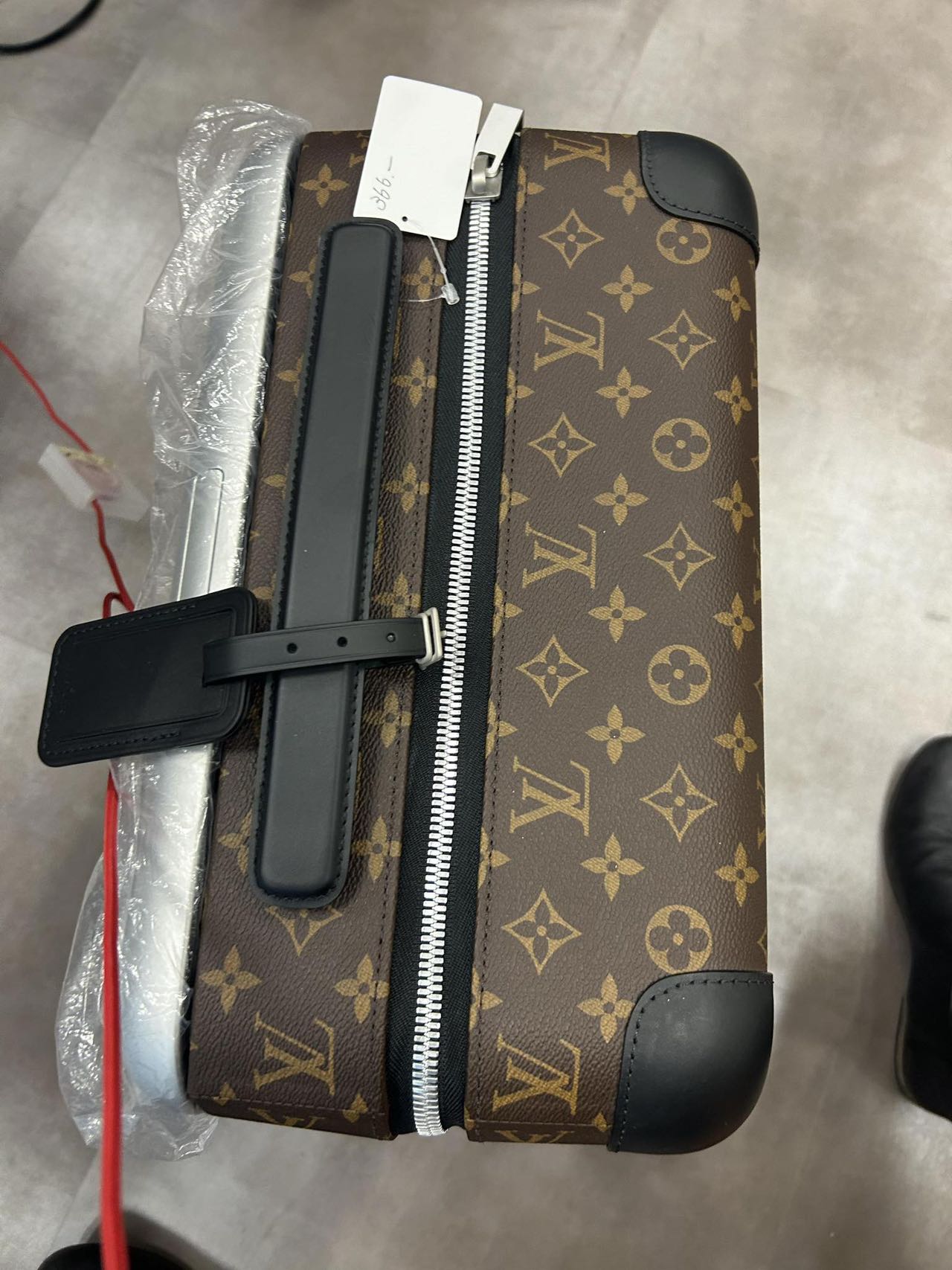 LOUIS VUITTON<br>Trunk