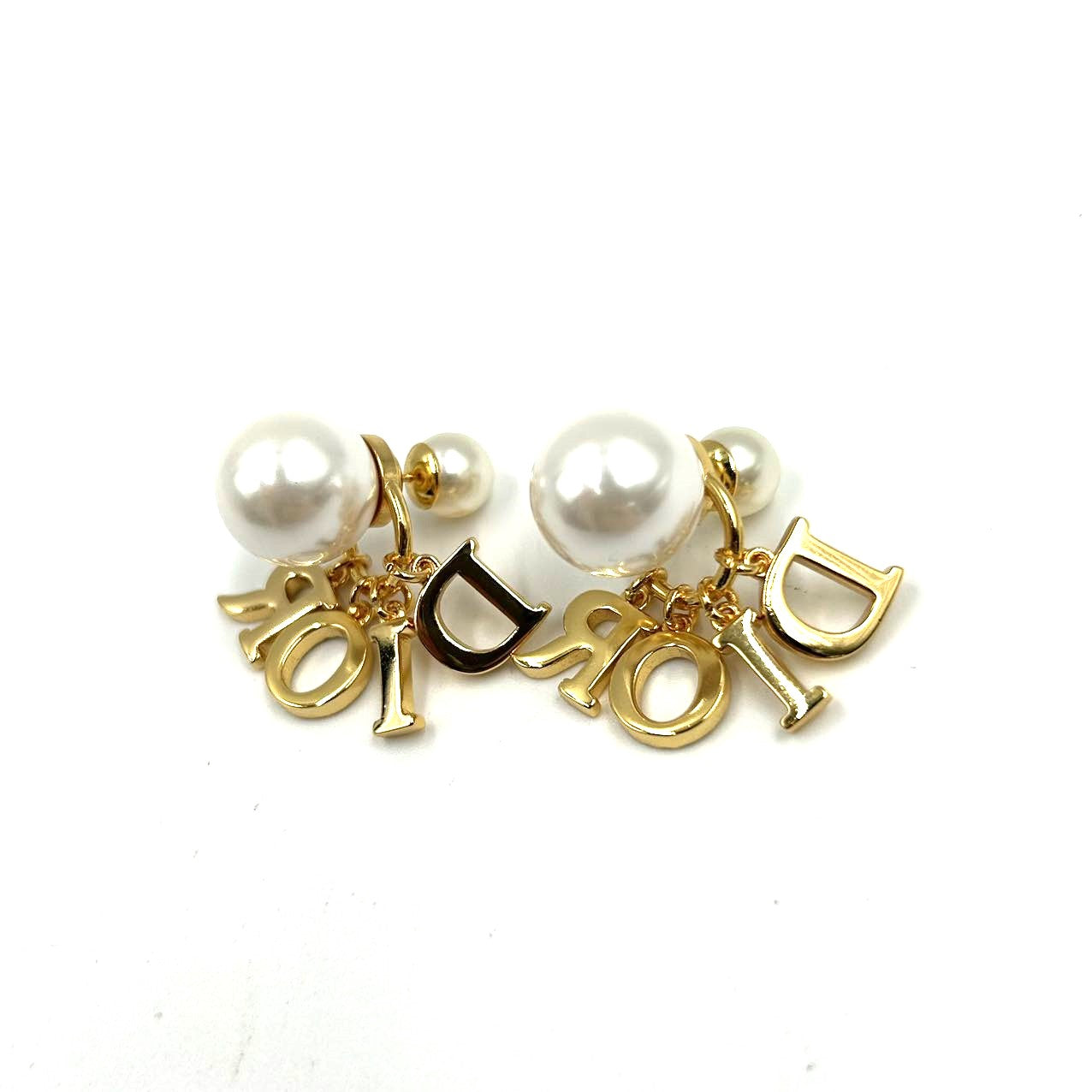 CHRISTIAN DIOR<br>Tribals Pearl Earrings