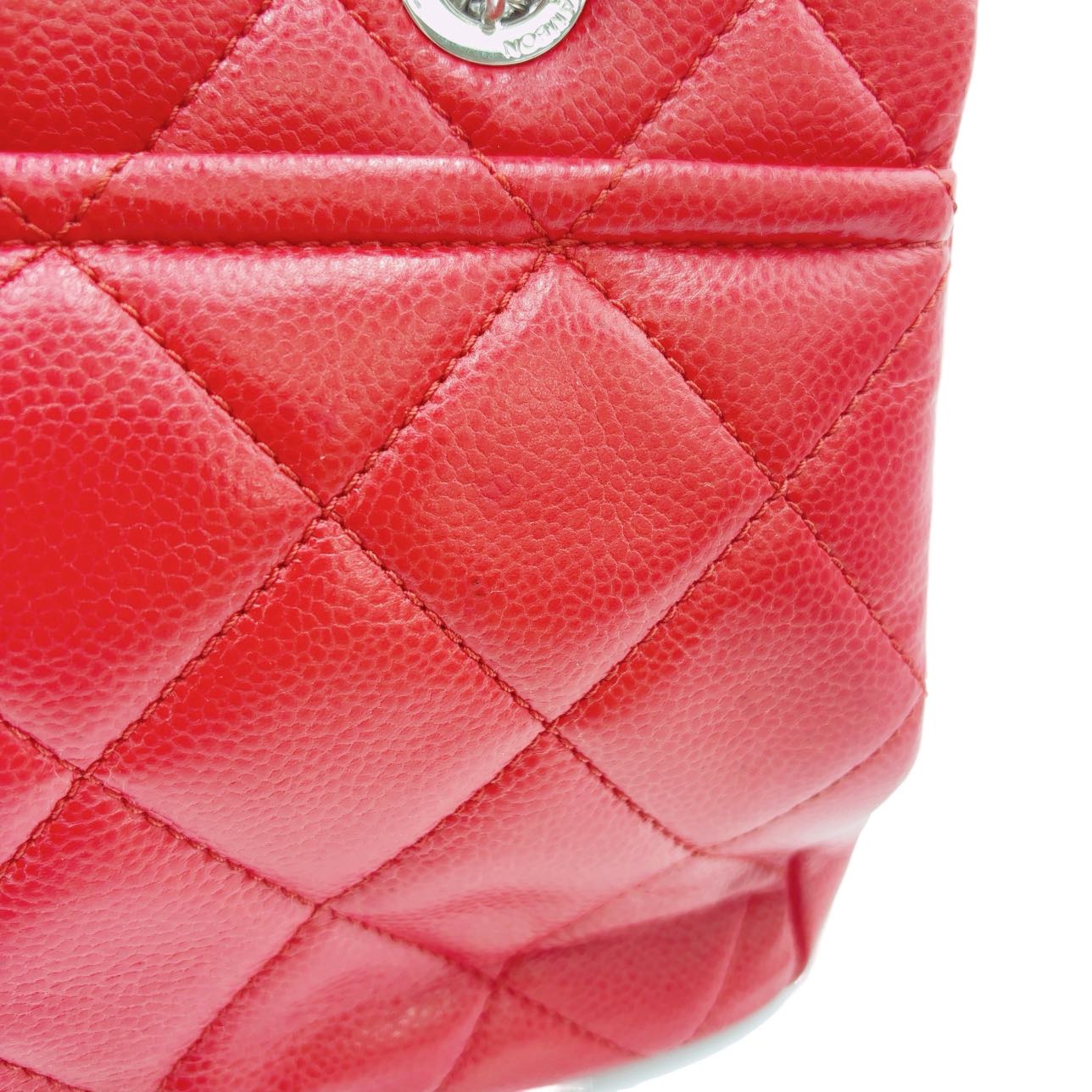 CHANEL <br> Caviar Skin Shoulder Bag