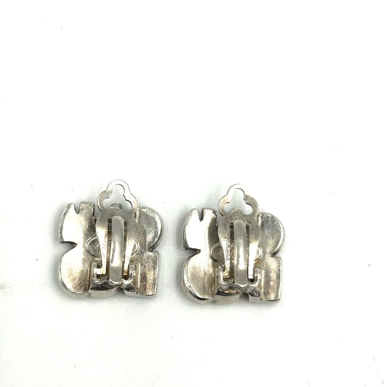 CHANEL<br>Beige CC Earrings