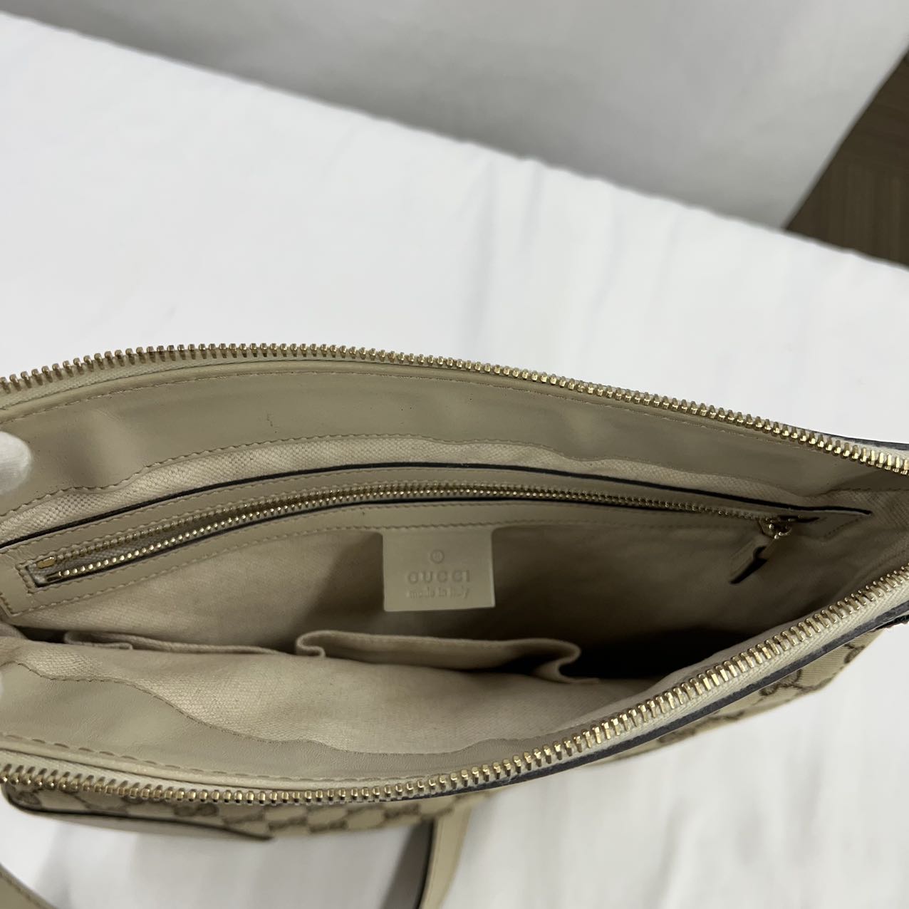 GUCCI<br>Canvas Shoulder Bag