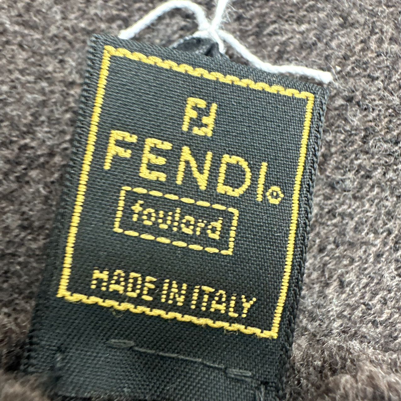 FENDI<br>Logo Muffler