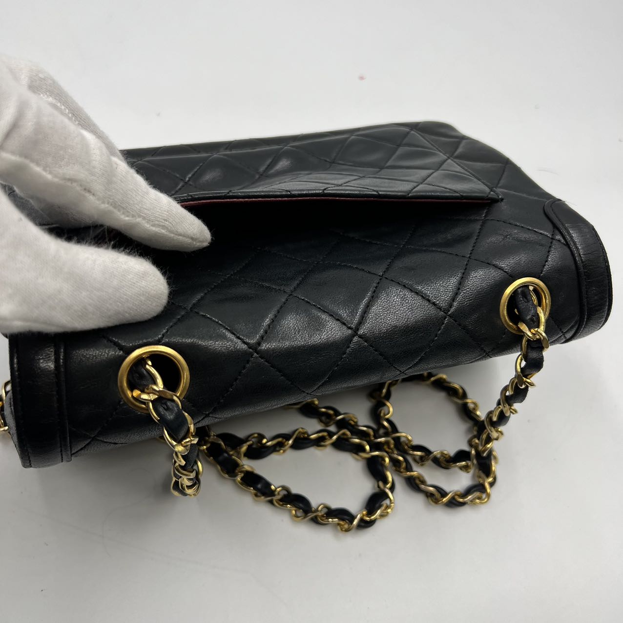 CHANEL<br>Matelasse Chain Shoulder Bag