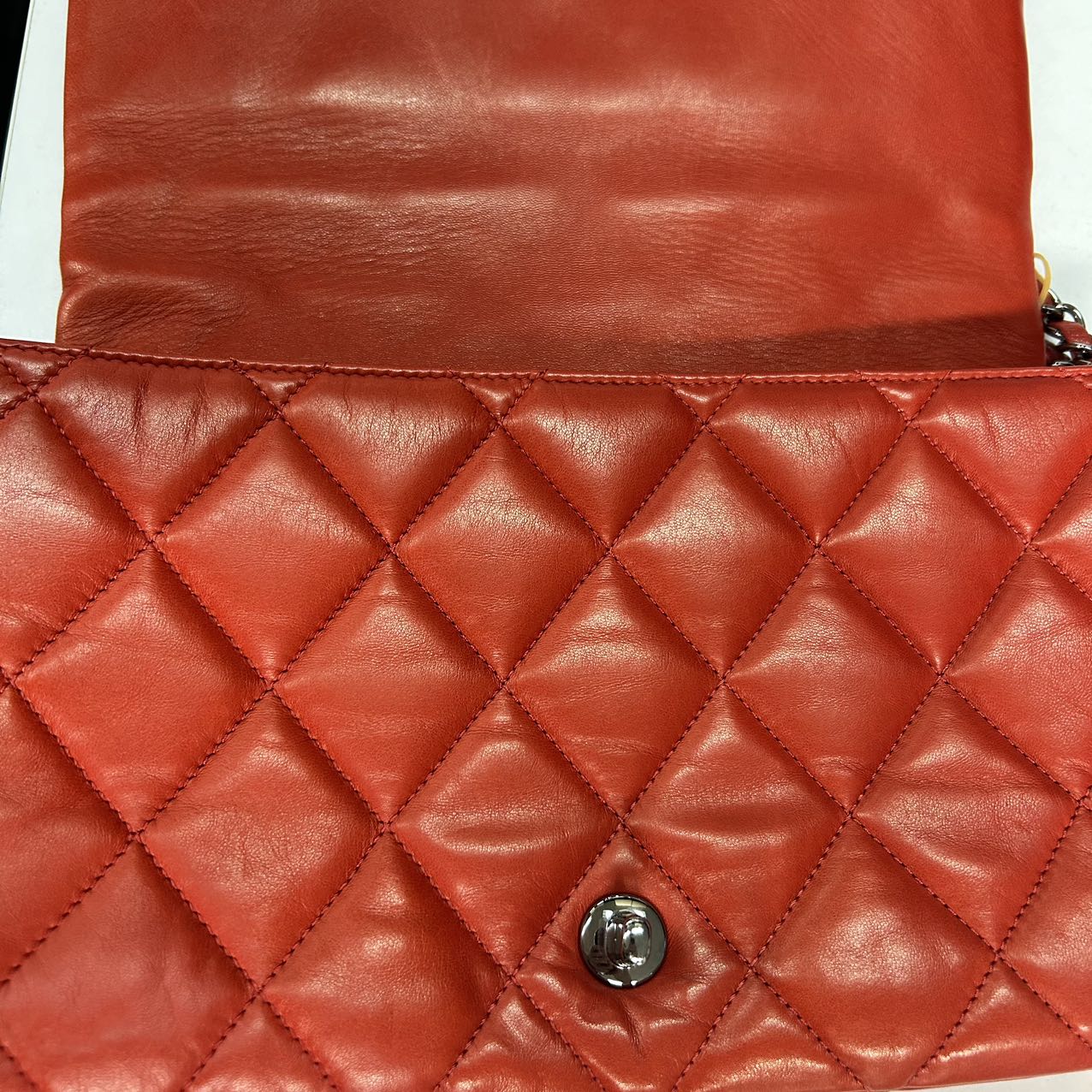 CHANEL<br>Matelasse Red 13901930