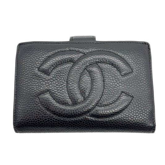 CHANEL<br> Zweifach gefaltete Brieftasche aus Kaviarleder