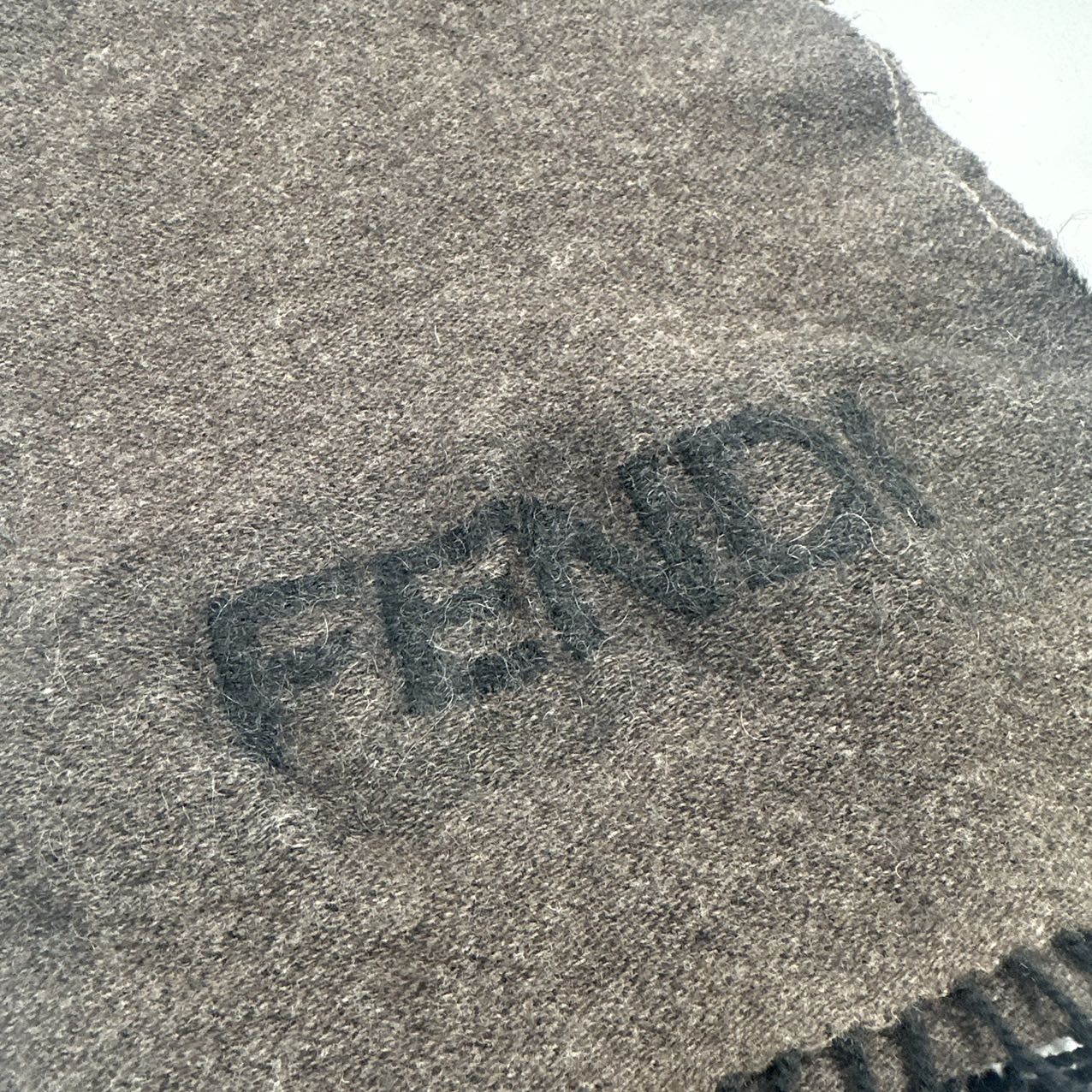 FENDI<br>Logo Muffler