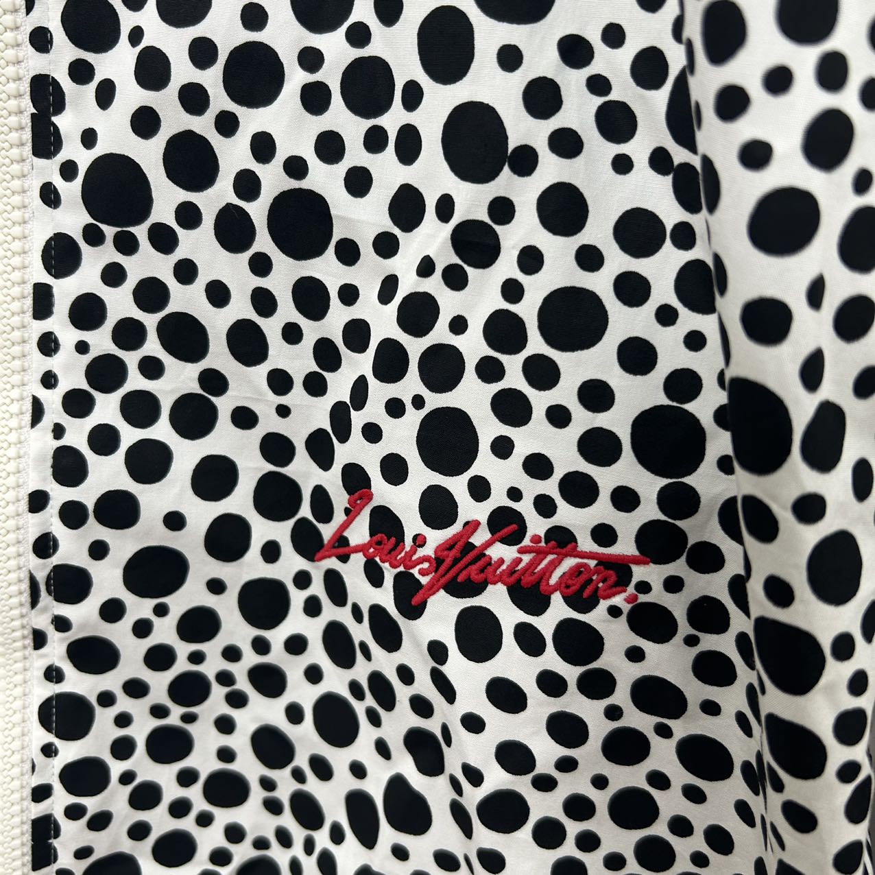 LOUIS VUITTON<br> Yayoi Kusama – Gepunktete Jacke mit Reißverschluss