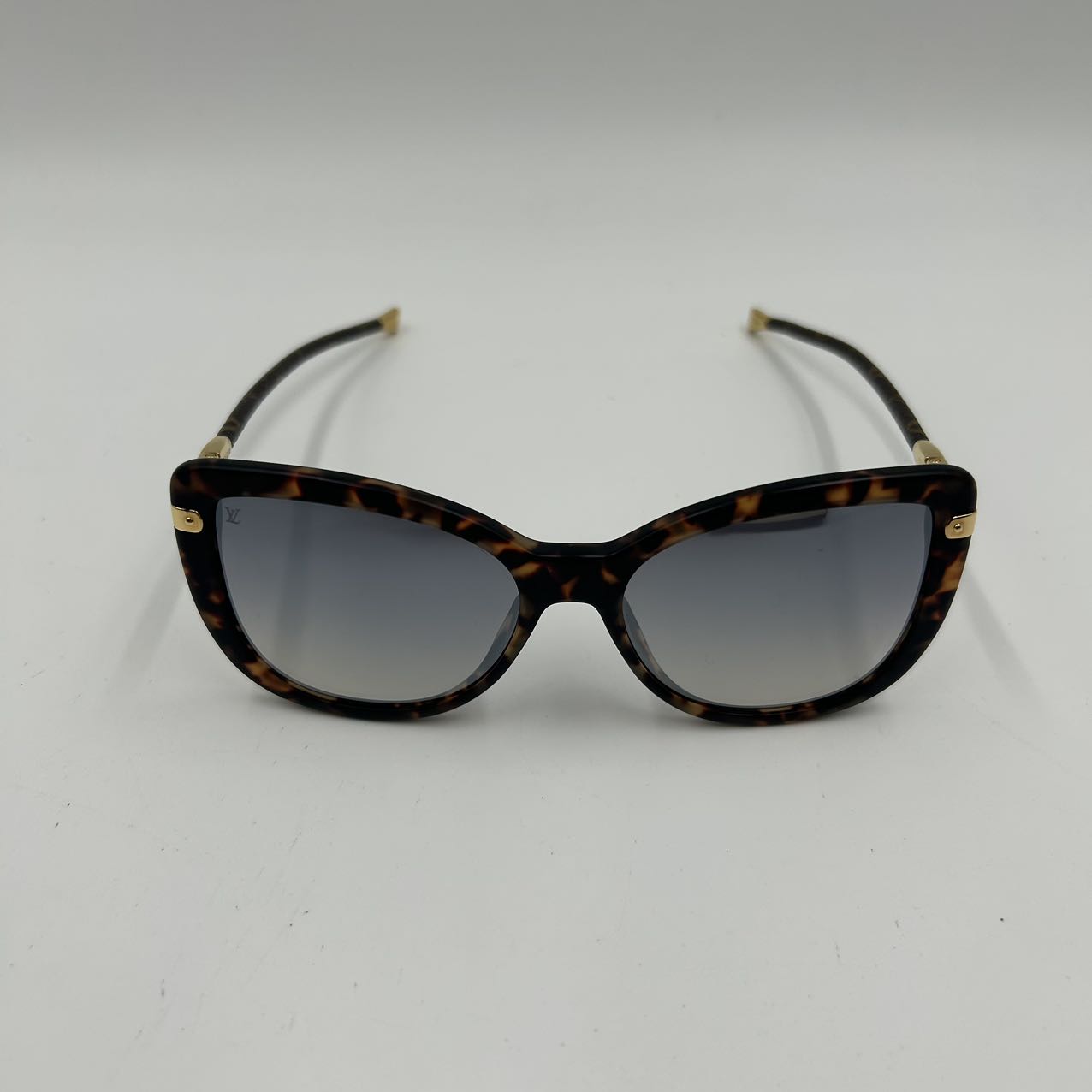 LOUIS VUITTON<br>Monogram Sunglasses