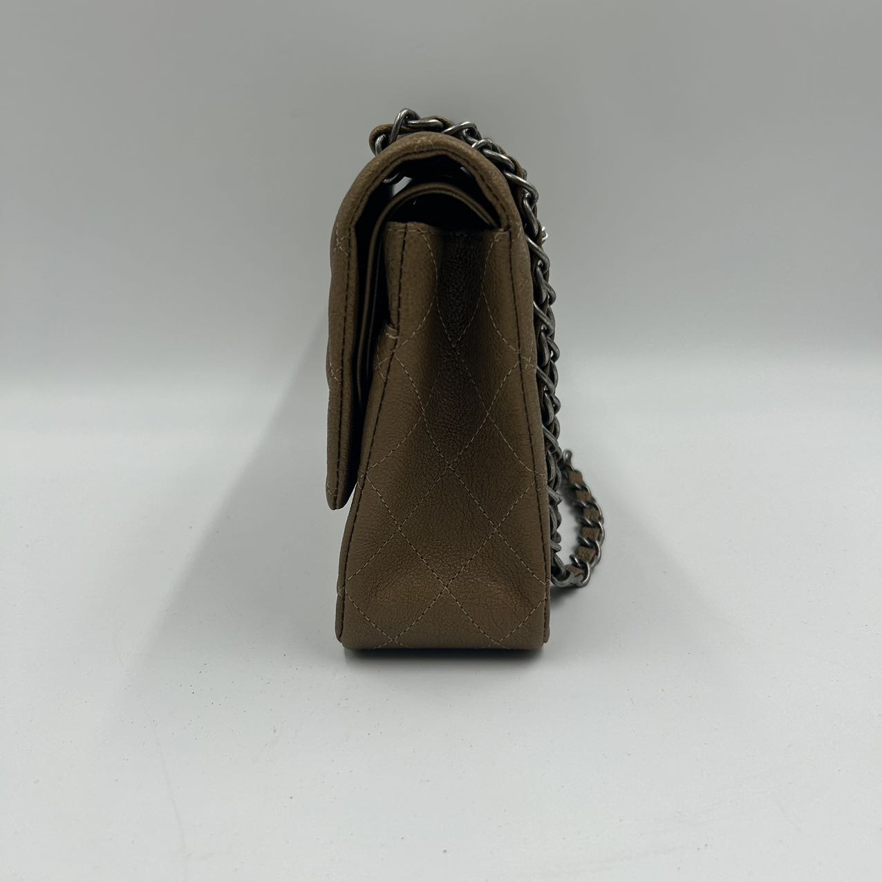 CHANEL<br> Matelassé Handtasche Beige