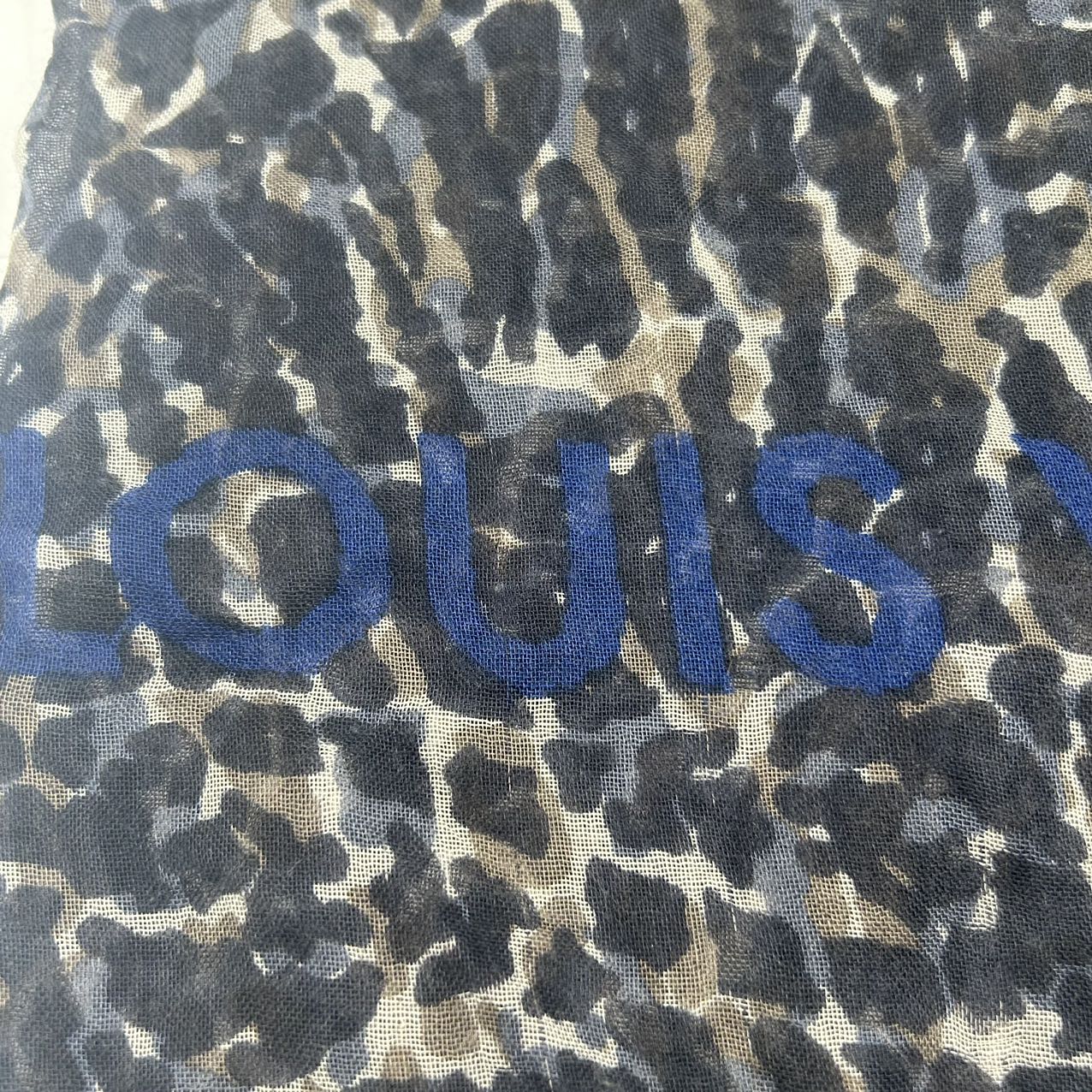 LOUIS VUITTON<br> Leopardenschal