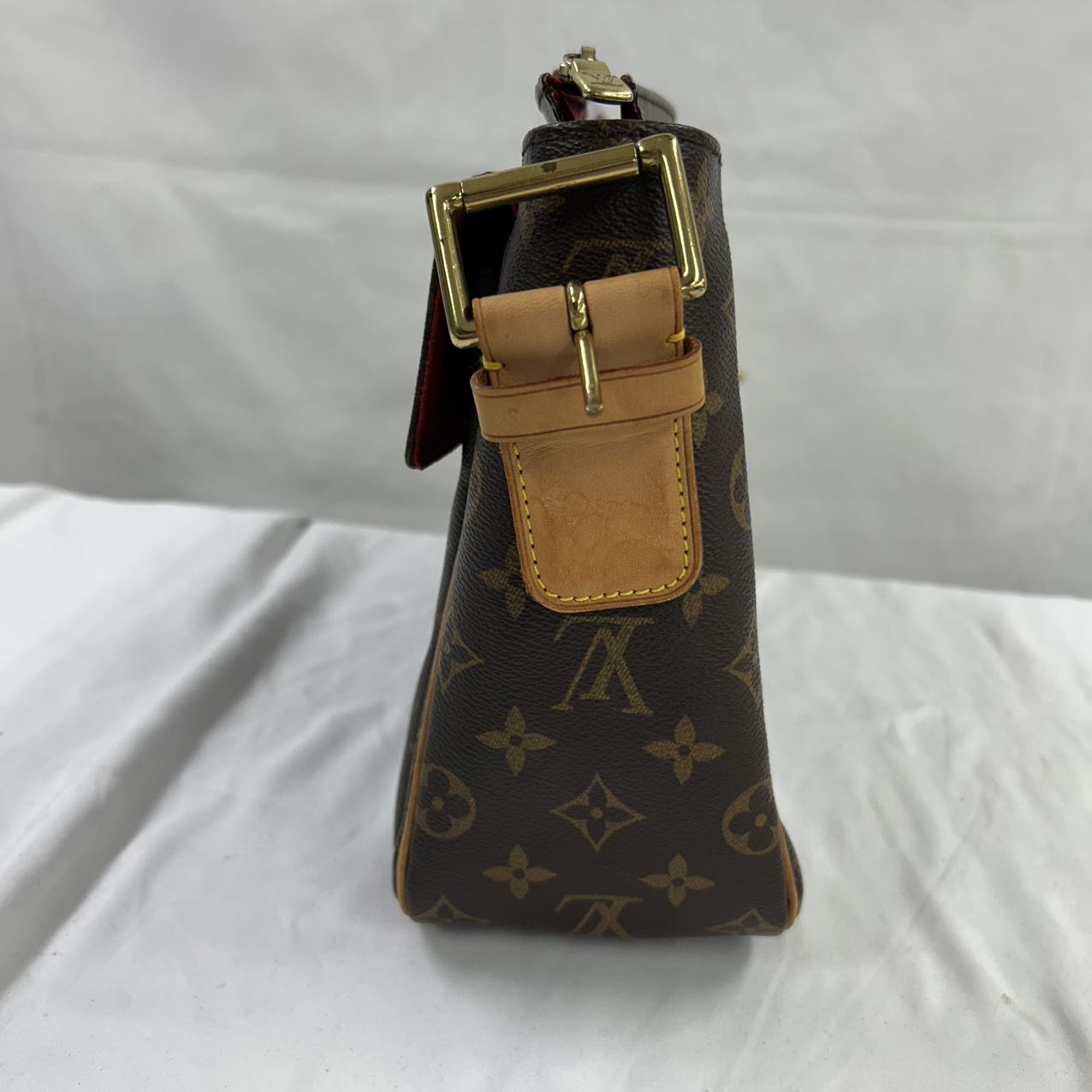 LOUIS VUITTON<br>Monogram Viva Cite GM