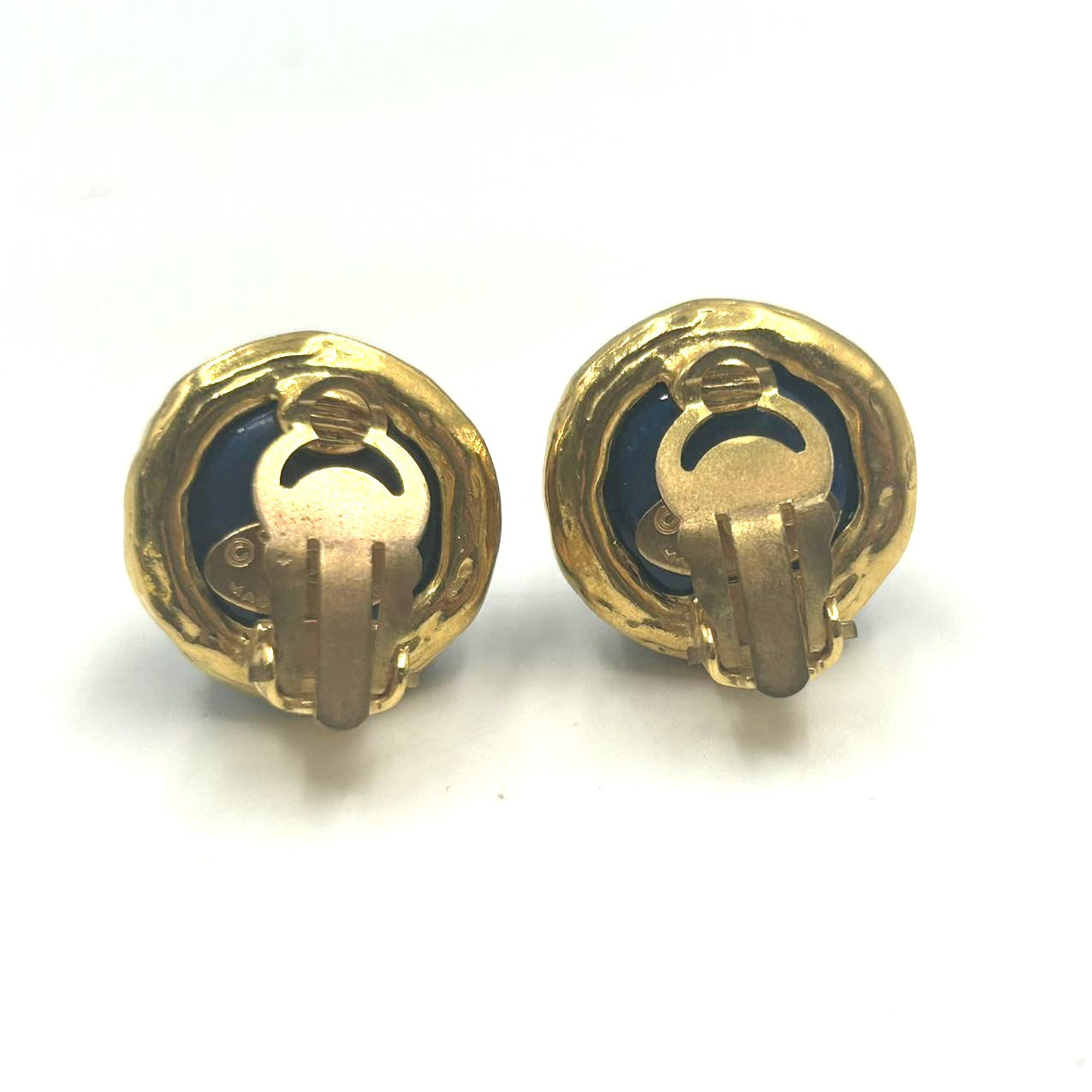 CHANEL<br>Cc Mark Earrings Navy