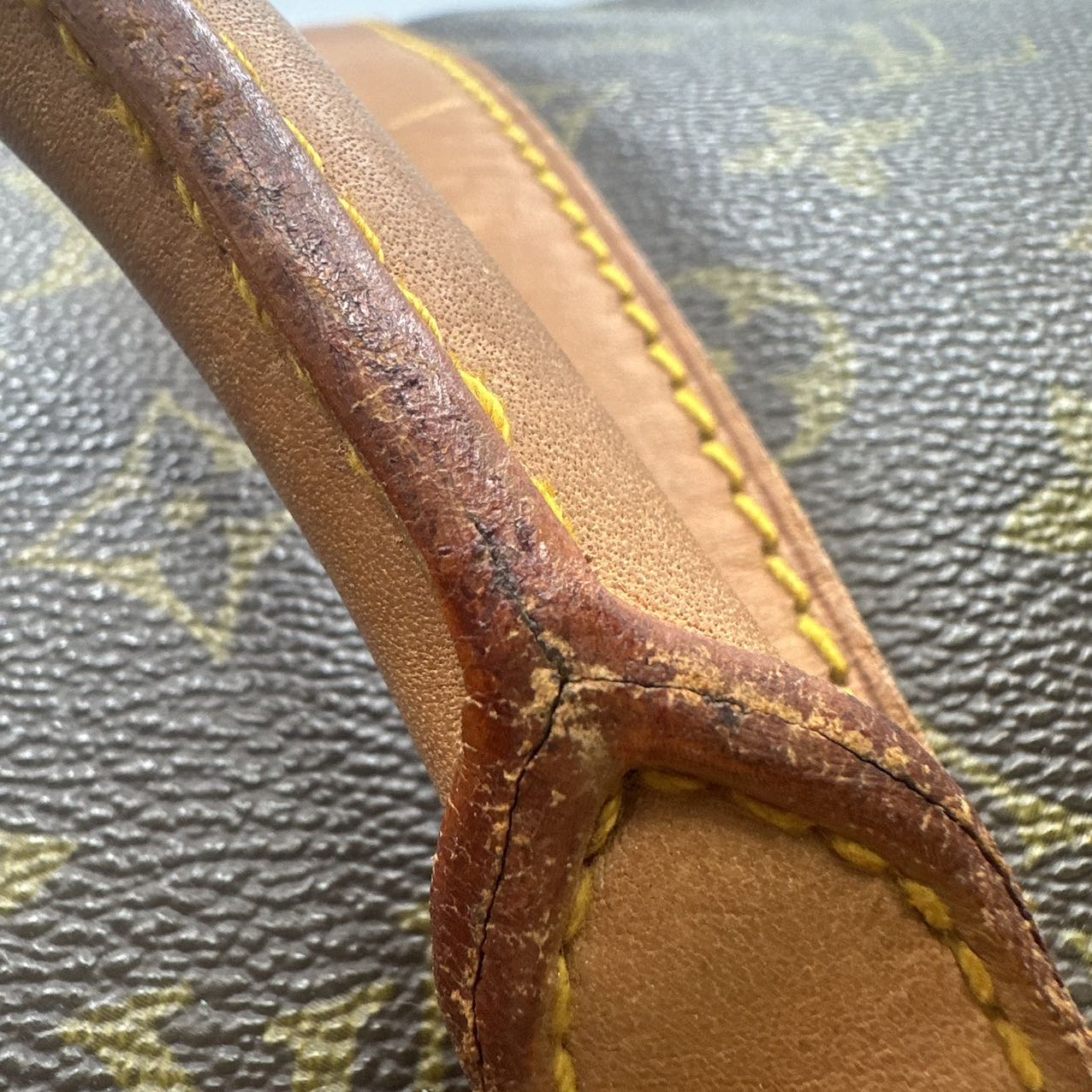 LOUIS VUITTON<br> Keepall mit Monogramm