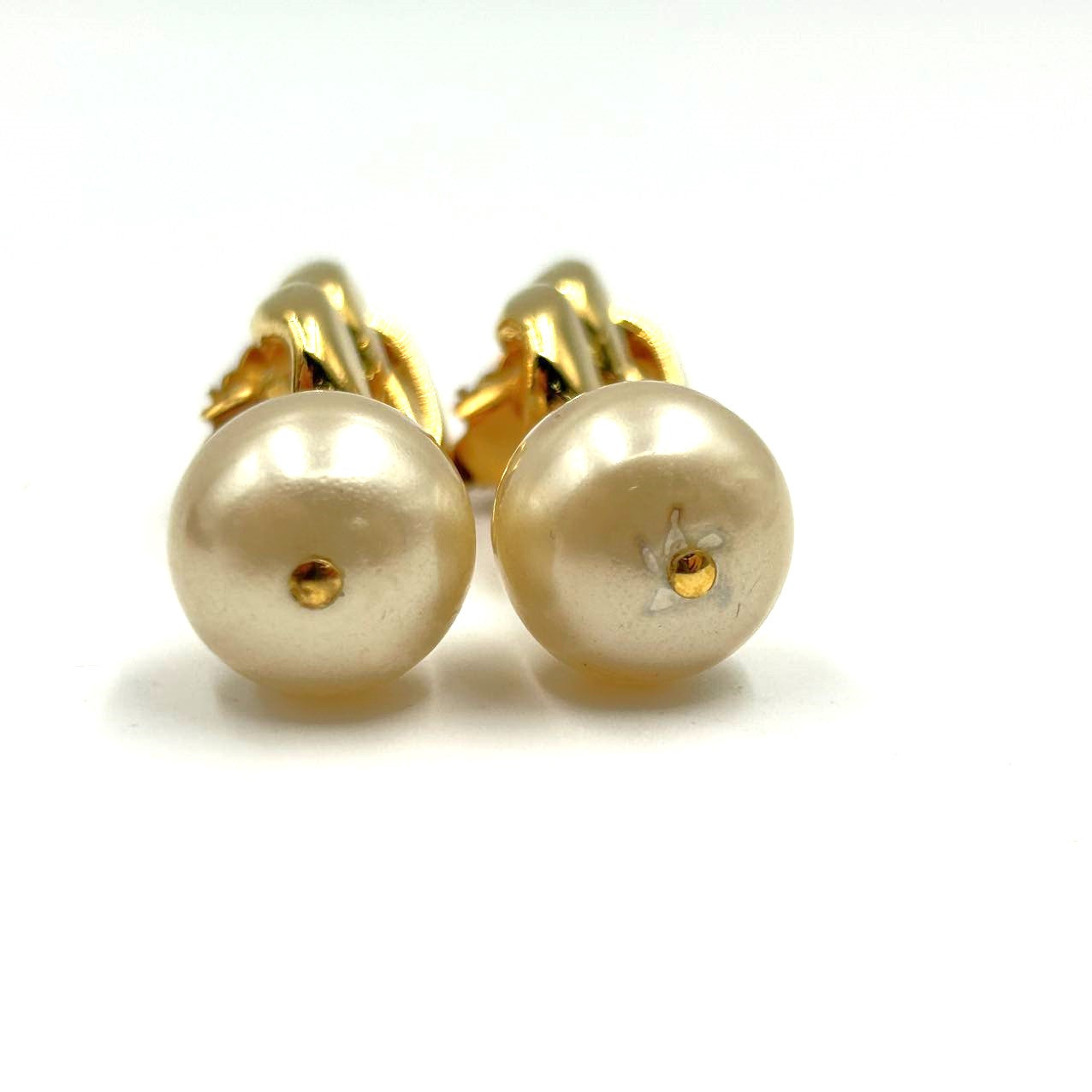 CHANEL<br>Chain Pearl Dangling Earrings